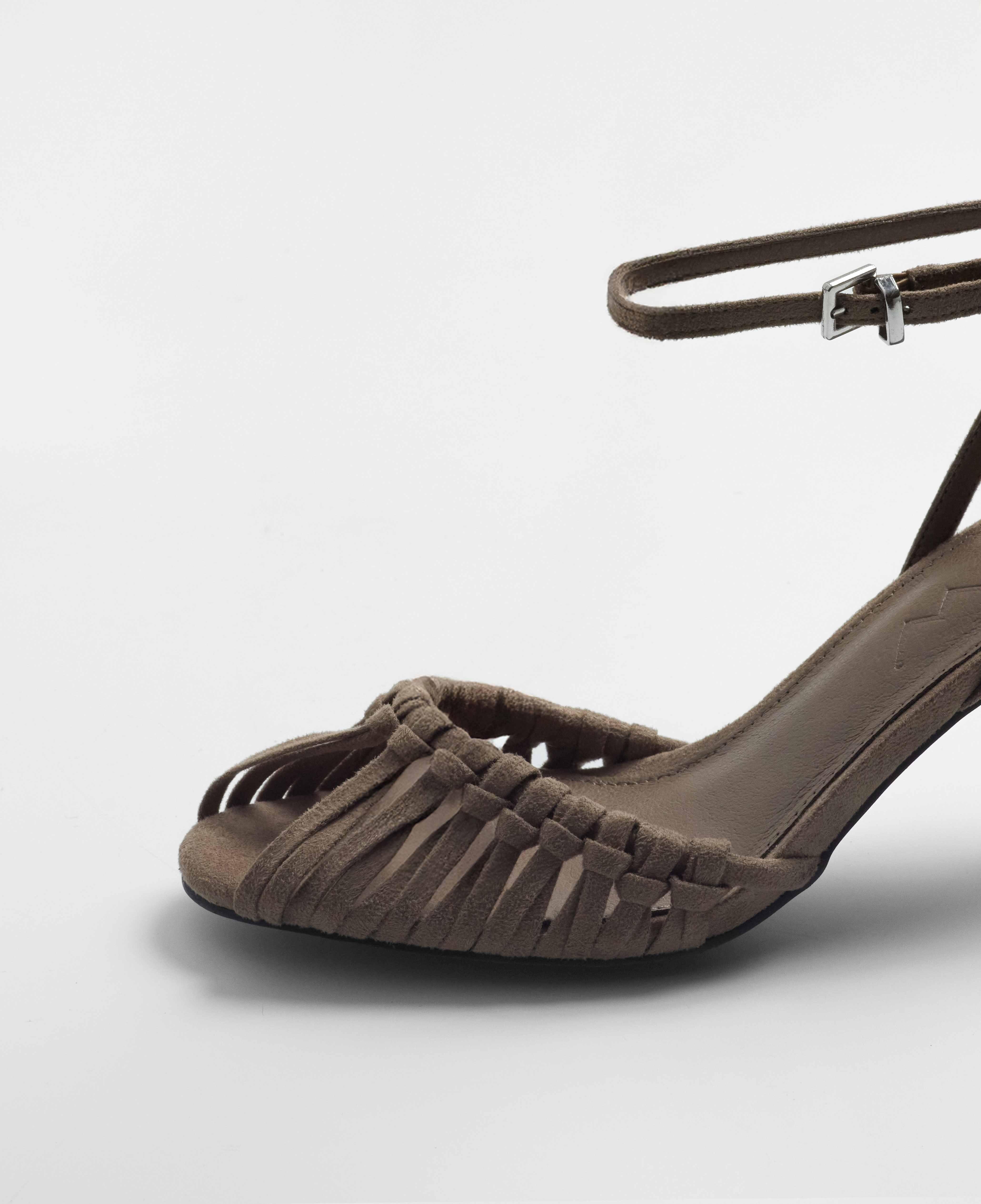 Sandalias de tacón de mujer con detalle de nudos y puntera redondeada - Mim - Topo Topo-3