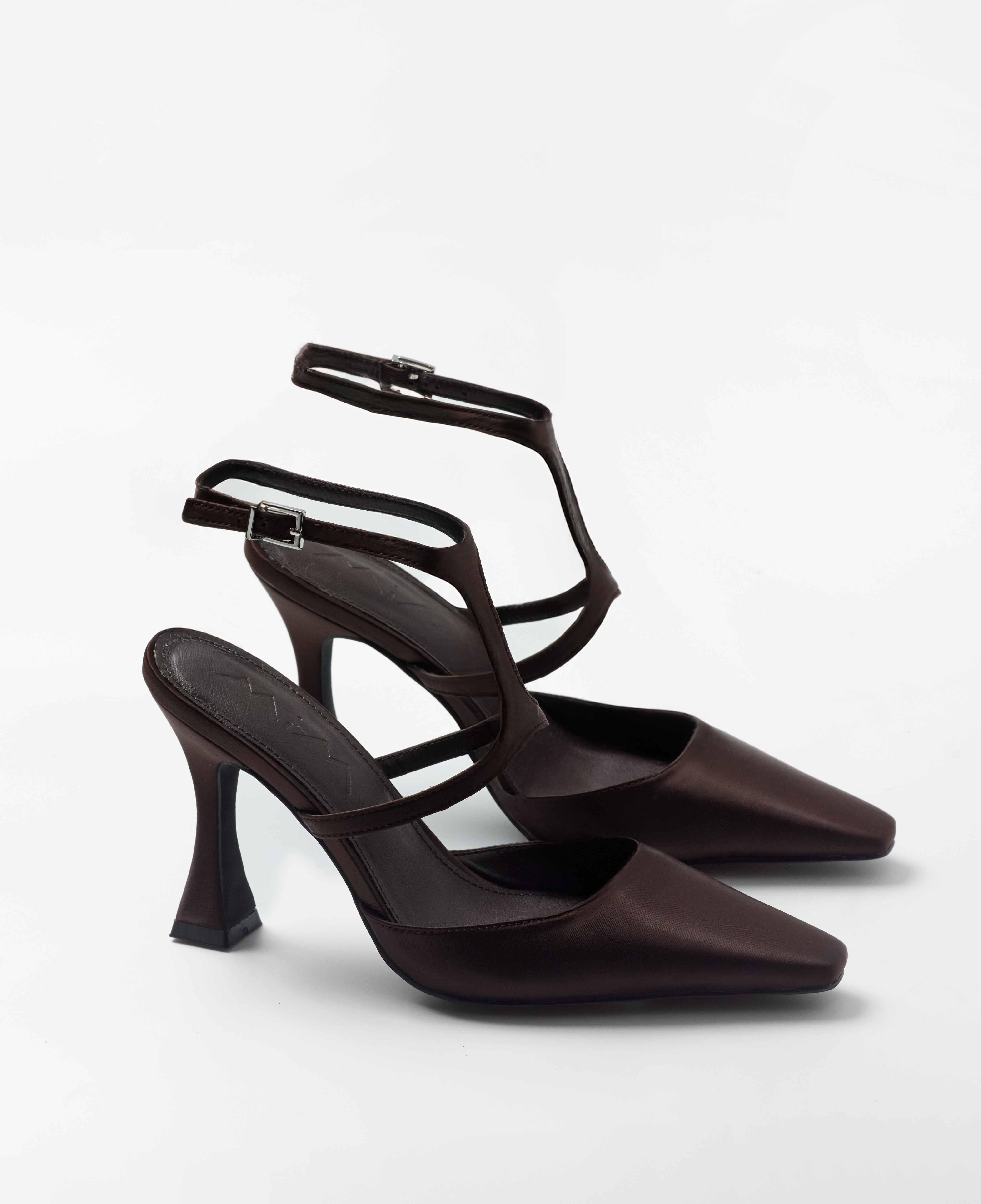 Zapatos de tacón cerrados con detalle de tira frontal - Mim - Choco Choco-4