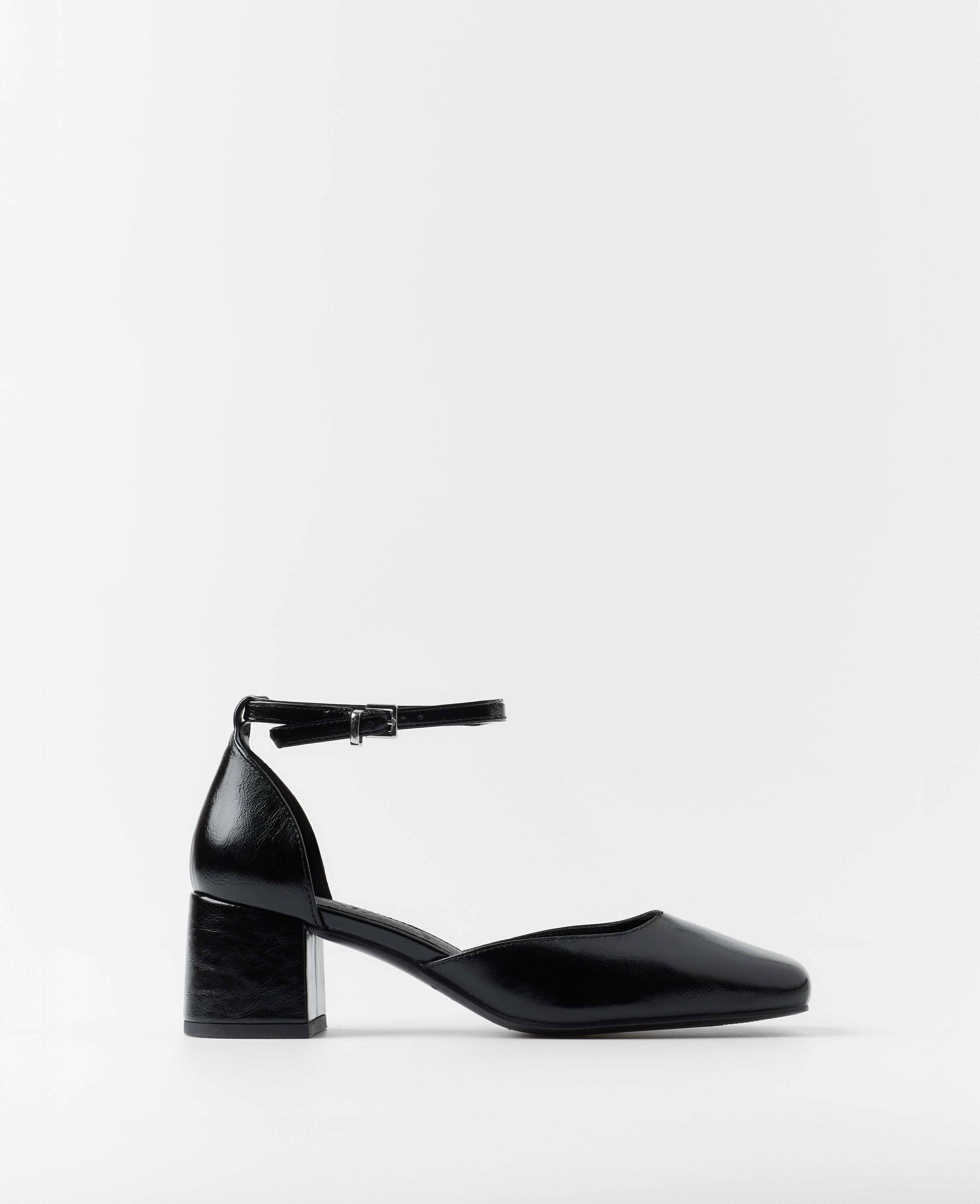 Mim - Zapatos de salón de mujer cerrados con pulsera al tobillo.