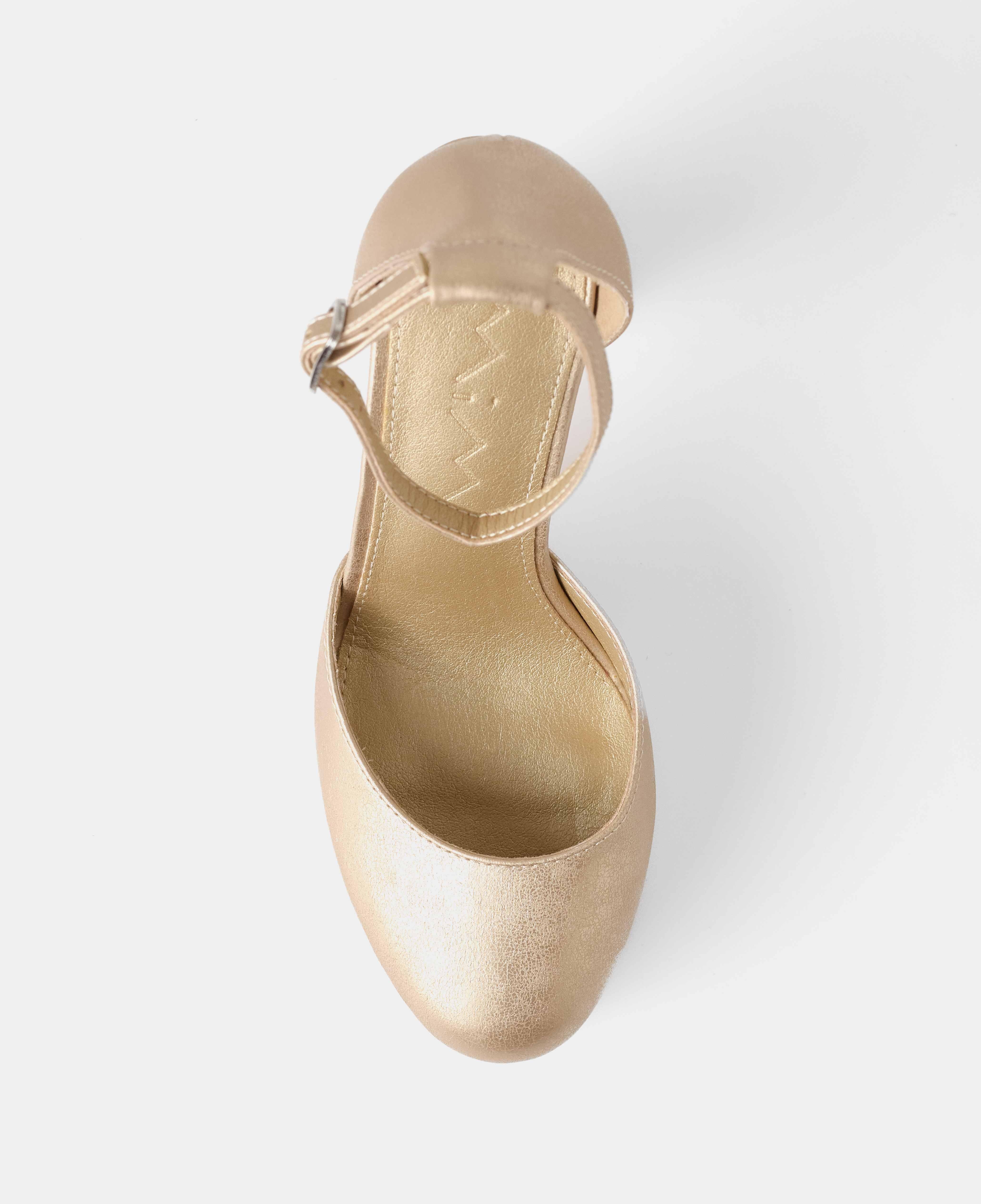Zapatos de salón cerrados con plataforma xl y pulsera al tobillo con hebilla - Mim - Oro Oro-4
