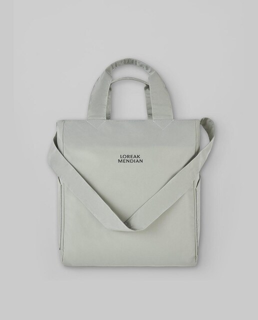 Imagen 0 de Bolso de hombro unisex con cremallera en color crudo