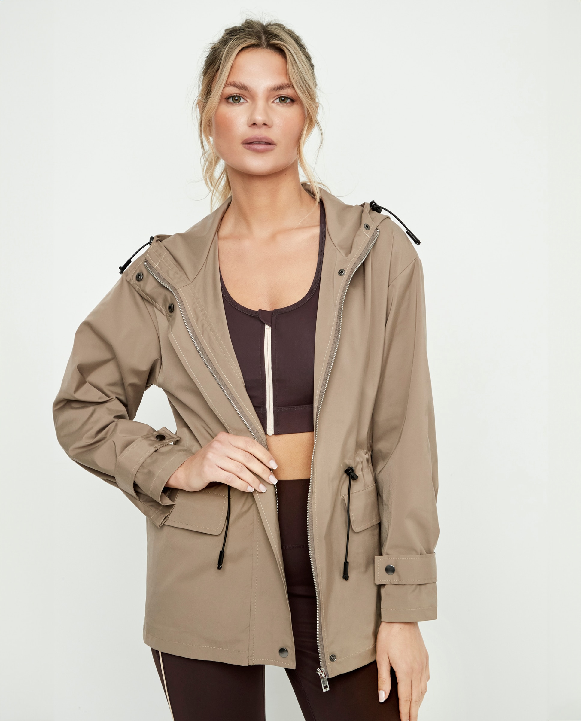 Chaqueta de mujer, con capucha, cintura ajustable - Selmark - Marrón piedra Marrón piedra-1