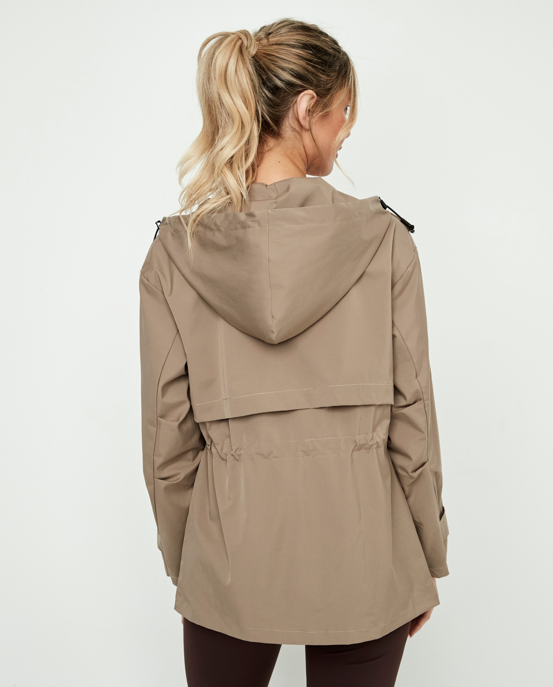 Chaqueta de mujer, con capucha, cintura ajustable - Selmark - Marrón piedra Marrón piedra-2