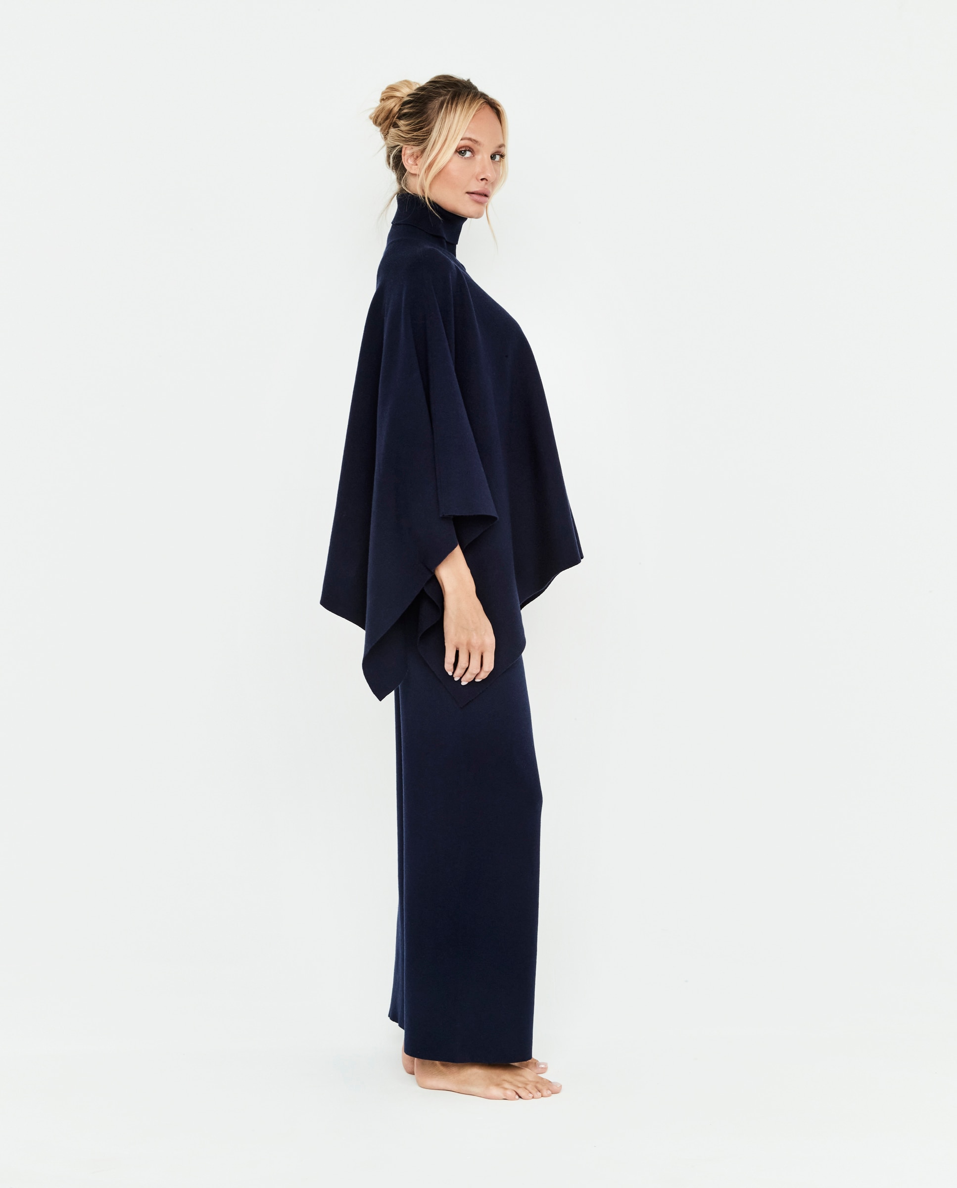Chaqueta de mujer de punto, dos piezas, poncho cuello alto - Selmark - Azul marino Azul marino-4