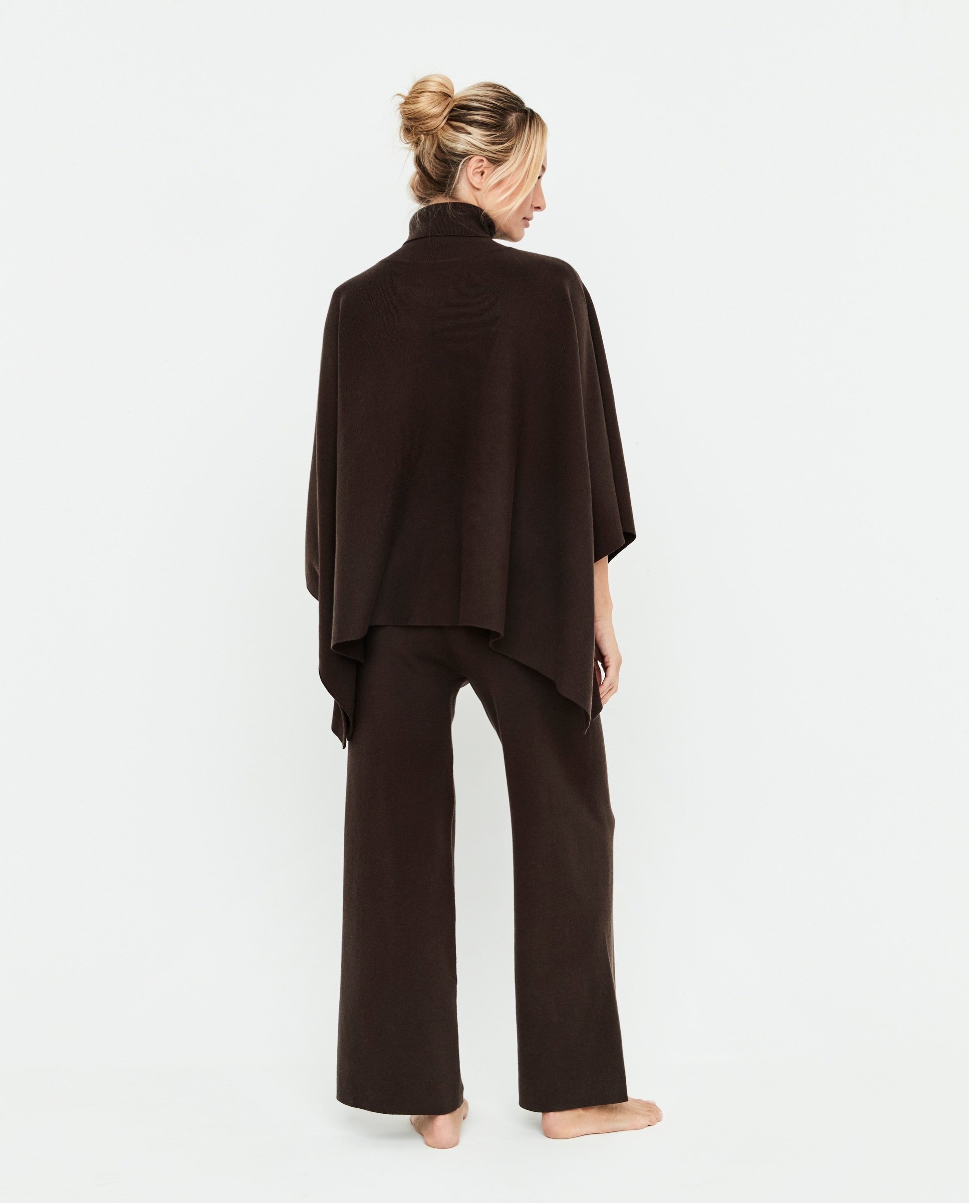 Chaqueta de mujer de punto, dos piezas, poncho cuello alto - Selmark - Marrón oscuro Marrón oscuro-2