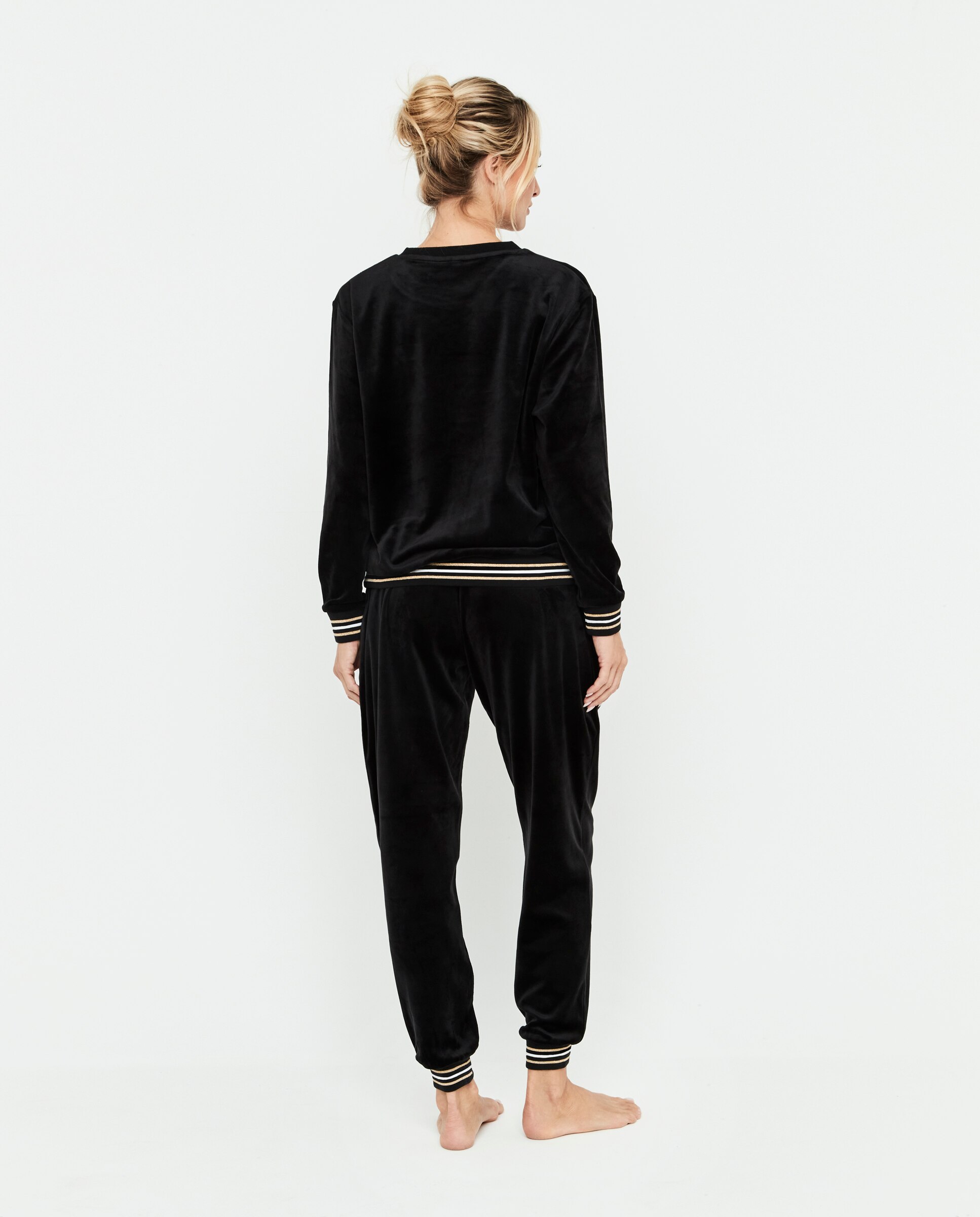 Sudadera de mujer, terciopelo, suedadera cuello redondo y pantalón - Selmark - Negro Negro-2