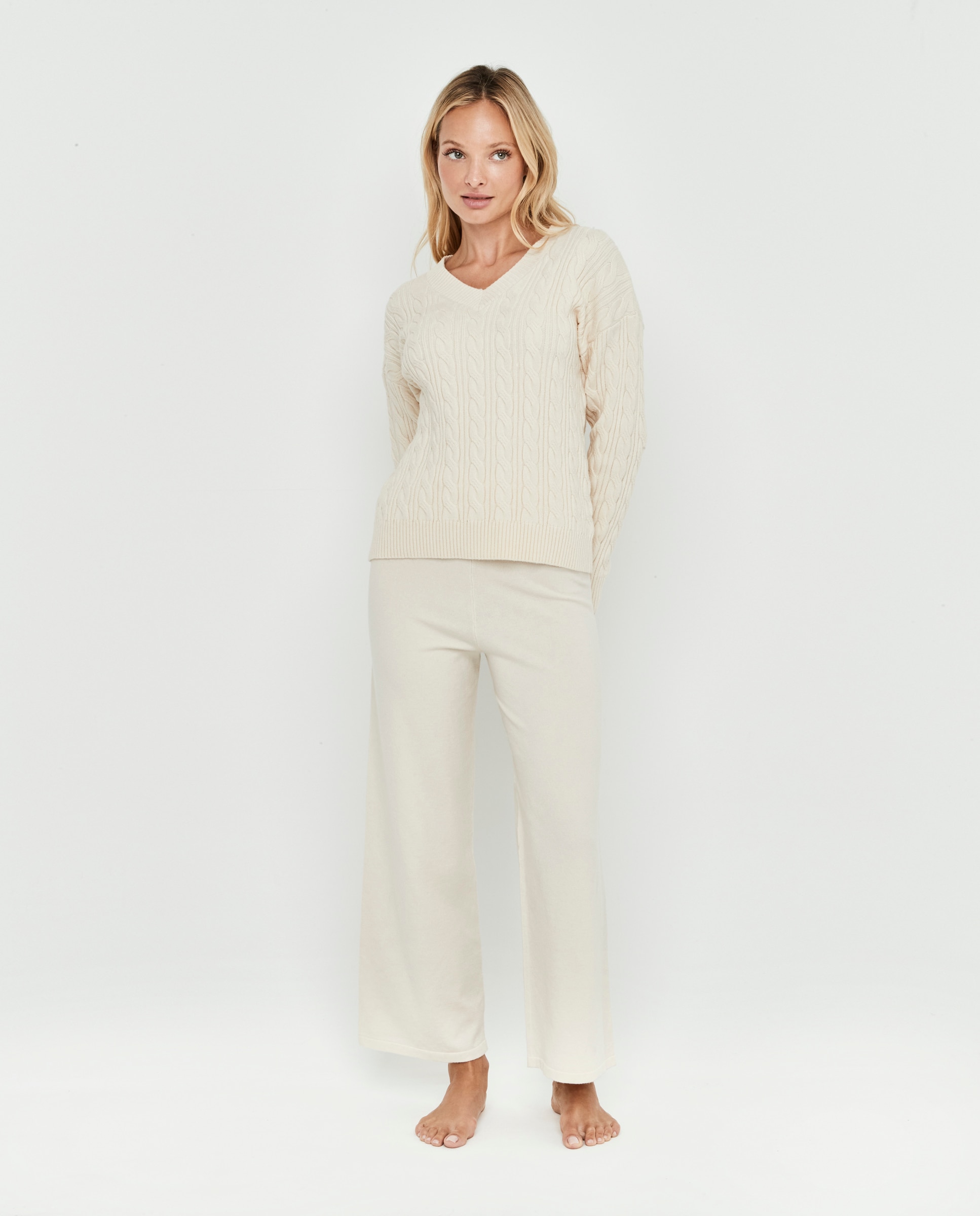 Sudadera de punto de mujer, cuello pico - Selmark - Crema Crema-1