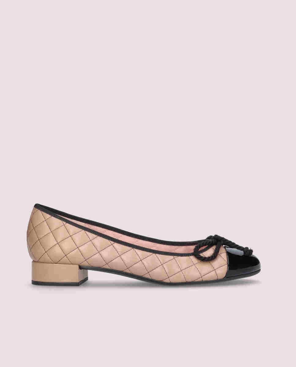 Bailarinas con tacón gretschen de mujer en napa acolchada con puntera de charol - Pretty Ballerinas - Beige Beige-1