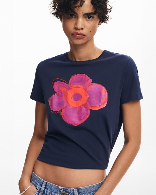 Imagen 0 de Camiseta de mujer de manga corta ilustración flor