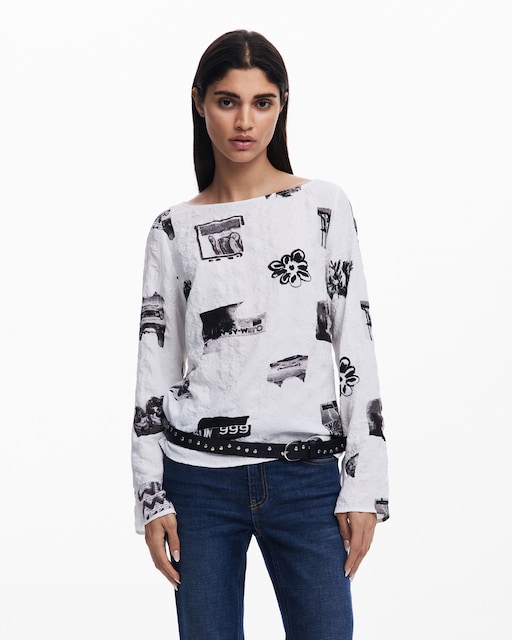 Imagen 0 de Blusa de mujer textura lazos