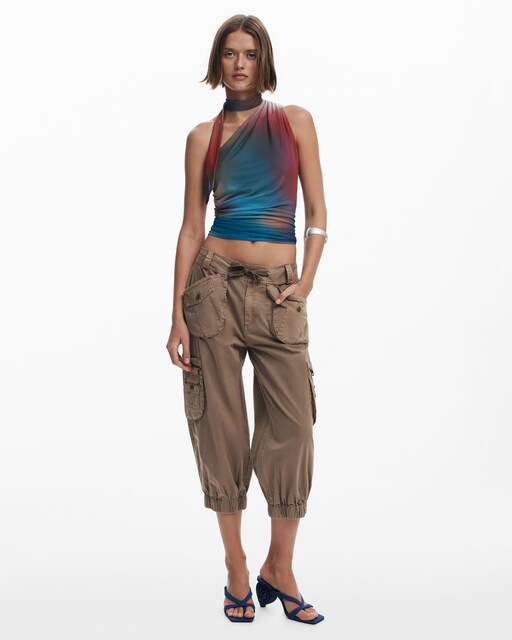Imagen 0 de Pantalón de mujer capri cargo