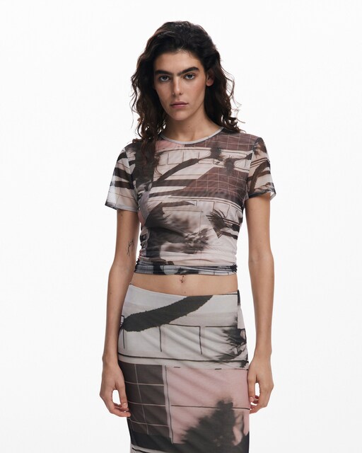 Imagen 0 de Camiseta de mujer estampado arty
