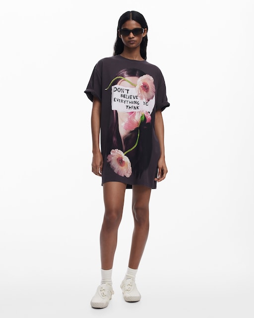 Imagen 0 de Vestido estilo camiseta