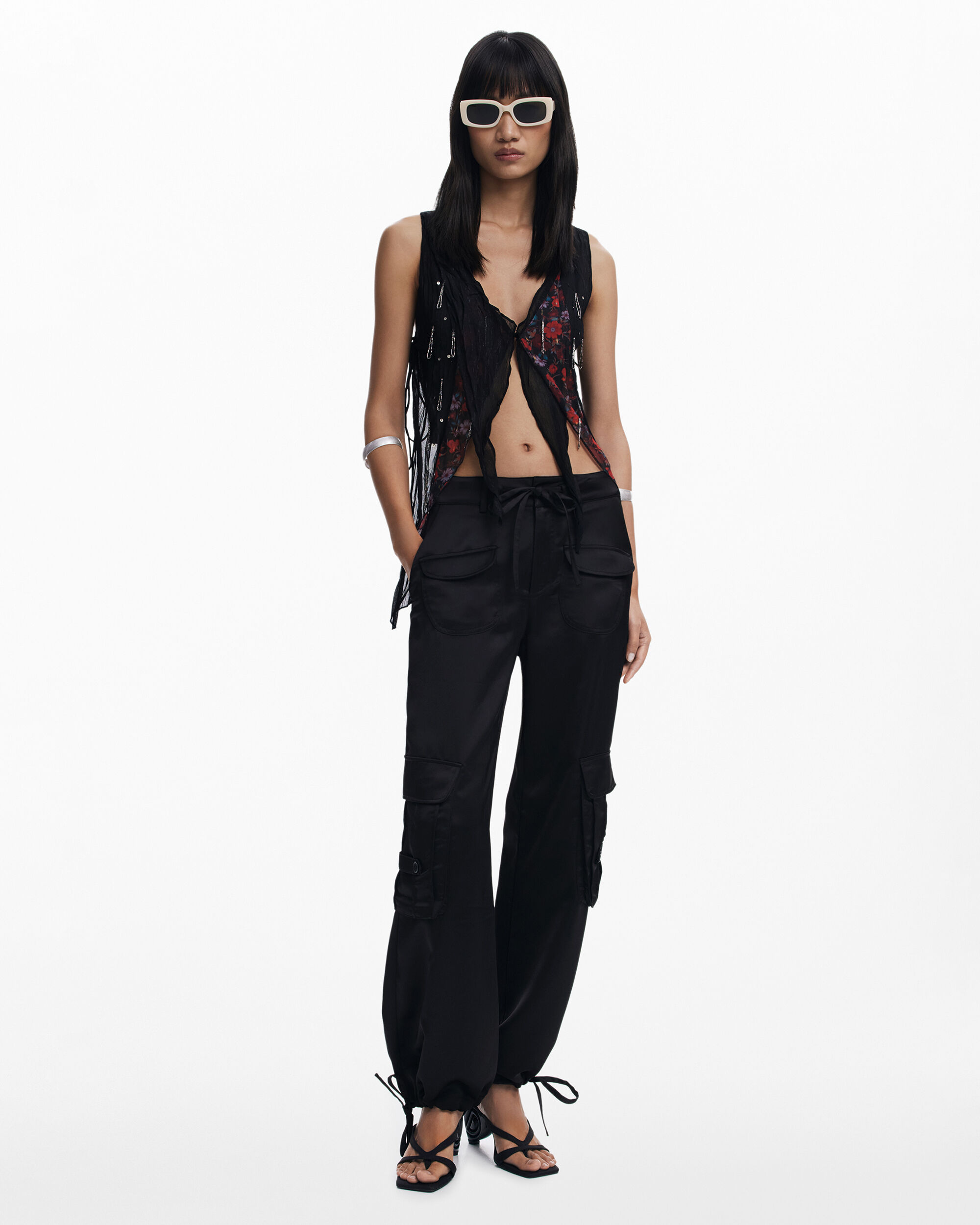 Desigual - Pantalón de mujer cargo satinado.
