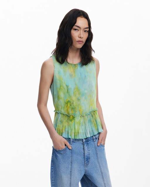 Imagen 0 de Blusa de mujer plisados volante