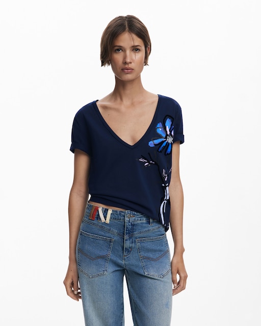 Imagen 0 de Camiseta de mujer pico jarrón