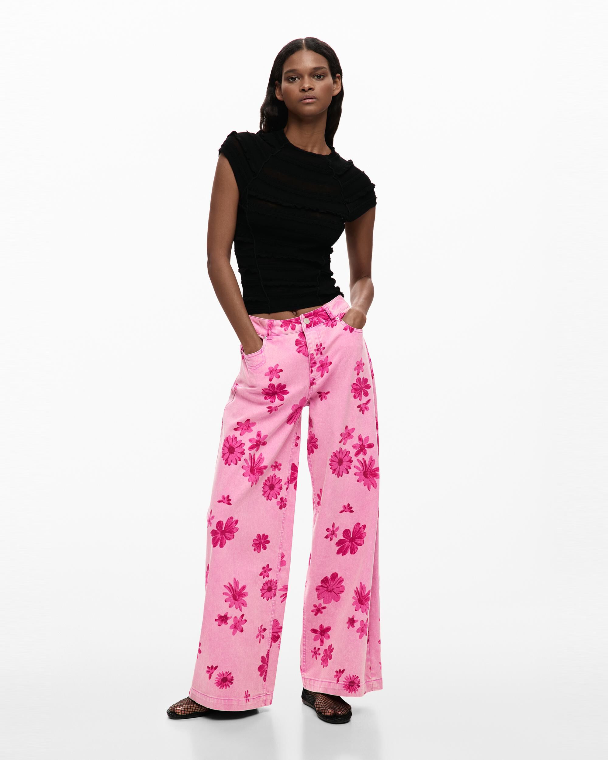 Desigual - Vaquero ancho de mujer flores.