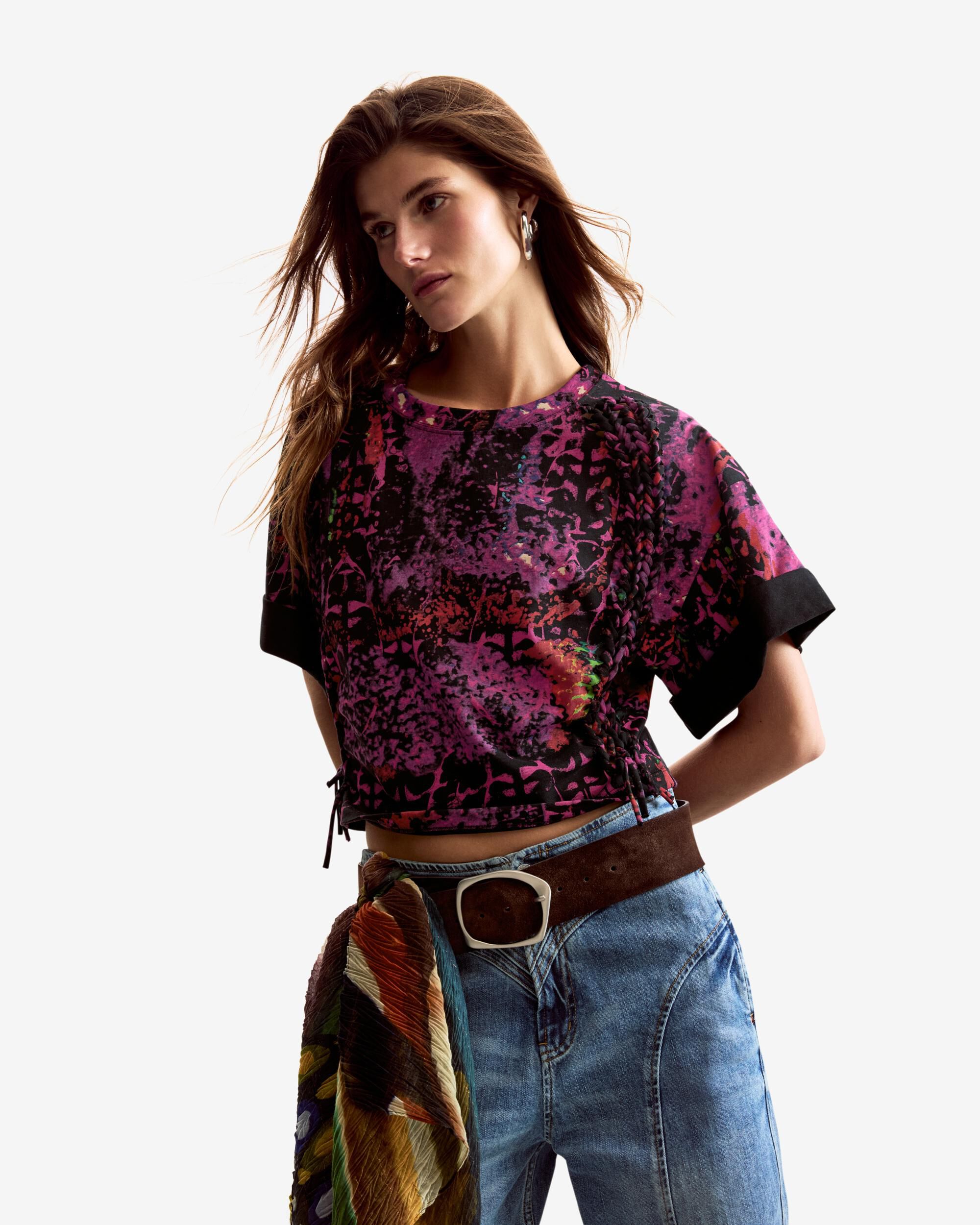 Desigual - Camiseta de mujer étnica diseñado por mr christian lacroix.