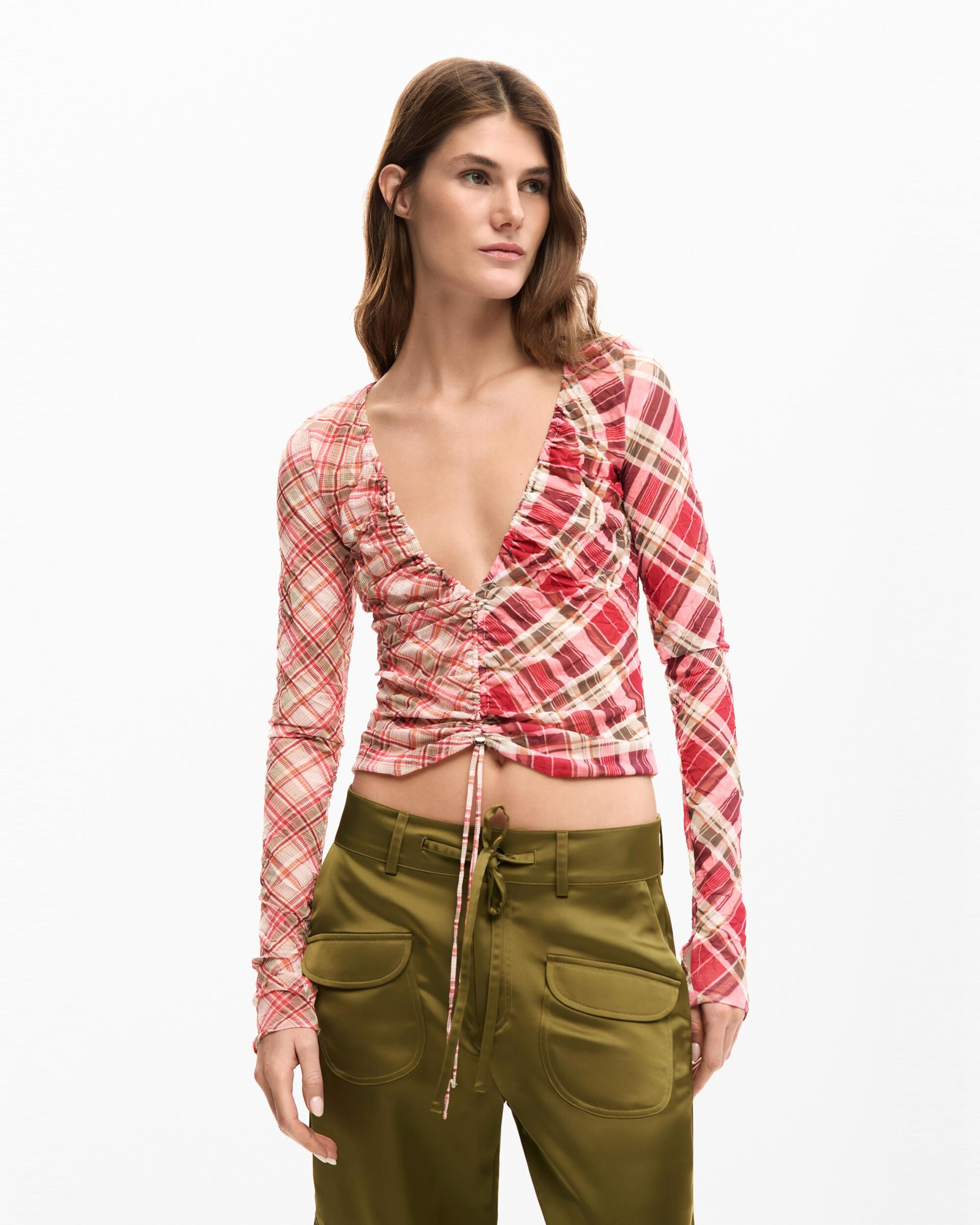Desigual - Camiseta de mujer fruncido escote.