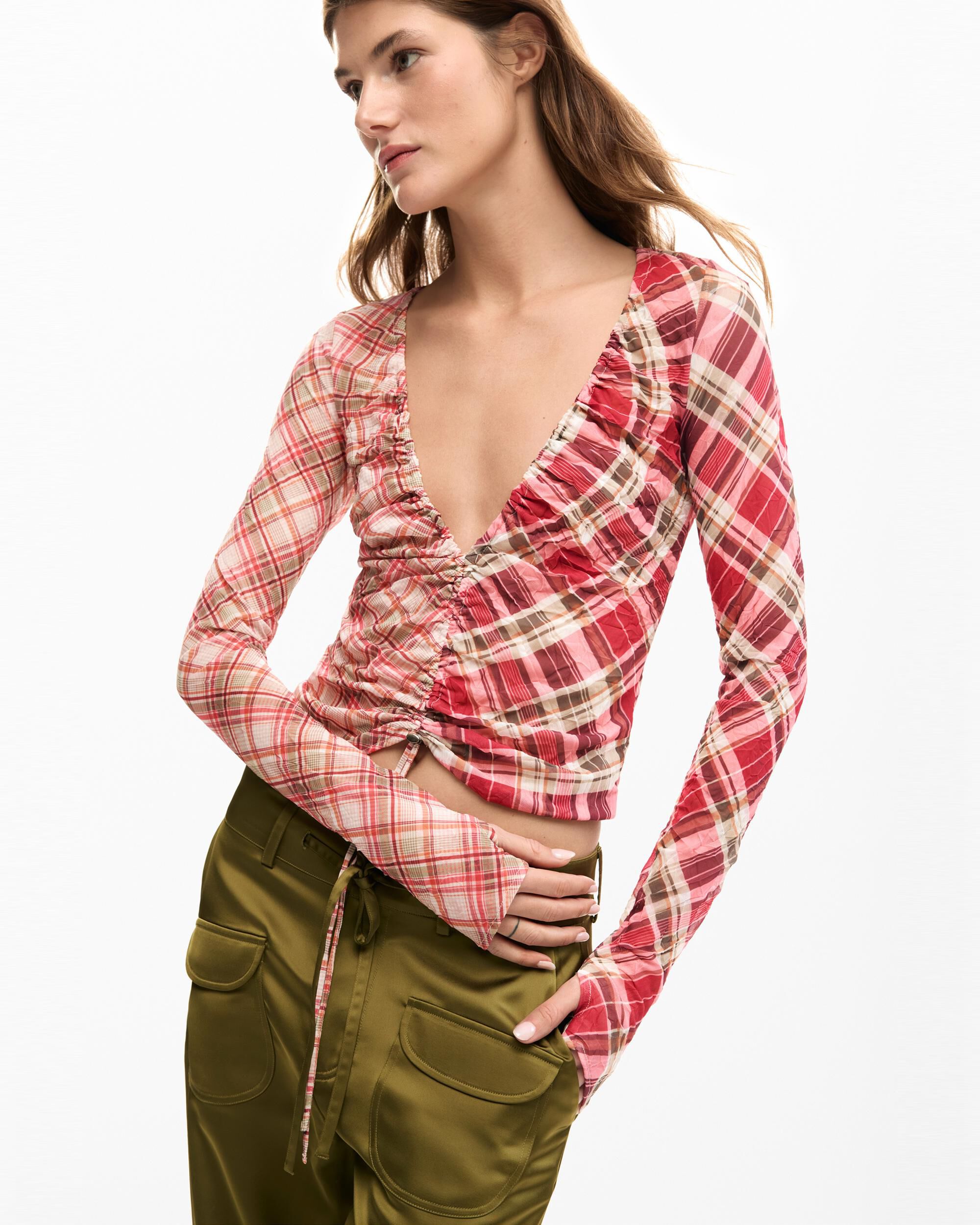 Camiseta de mujer fruncido escote - Desigual - Rosa Rosa-4