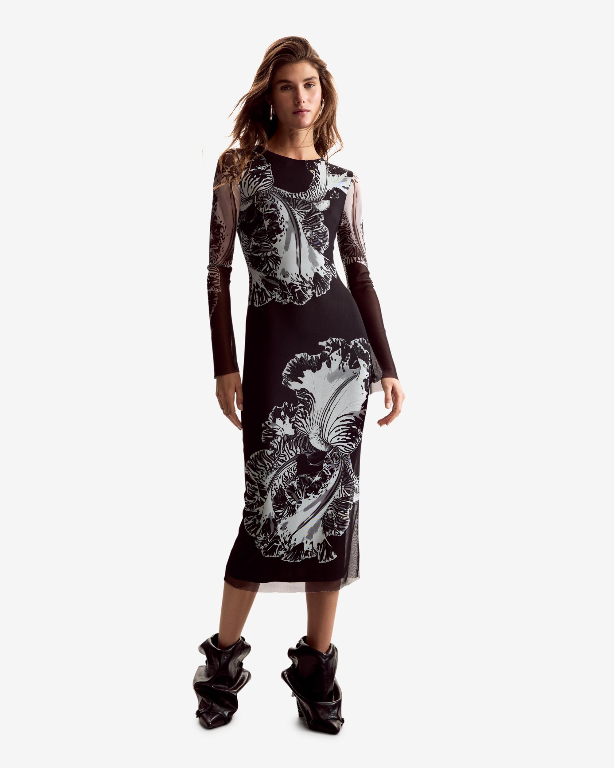 Desigual - Vestido diseñado por m christian lacroix.