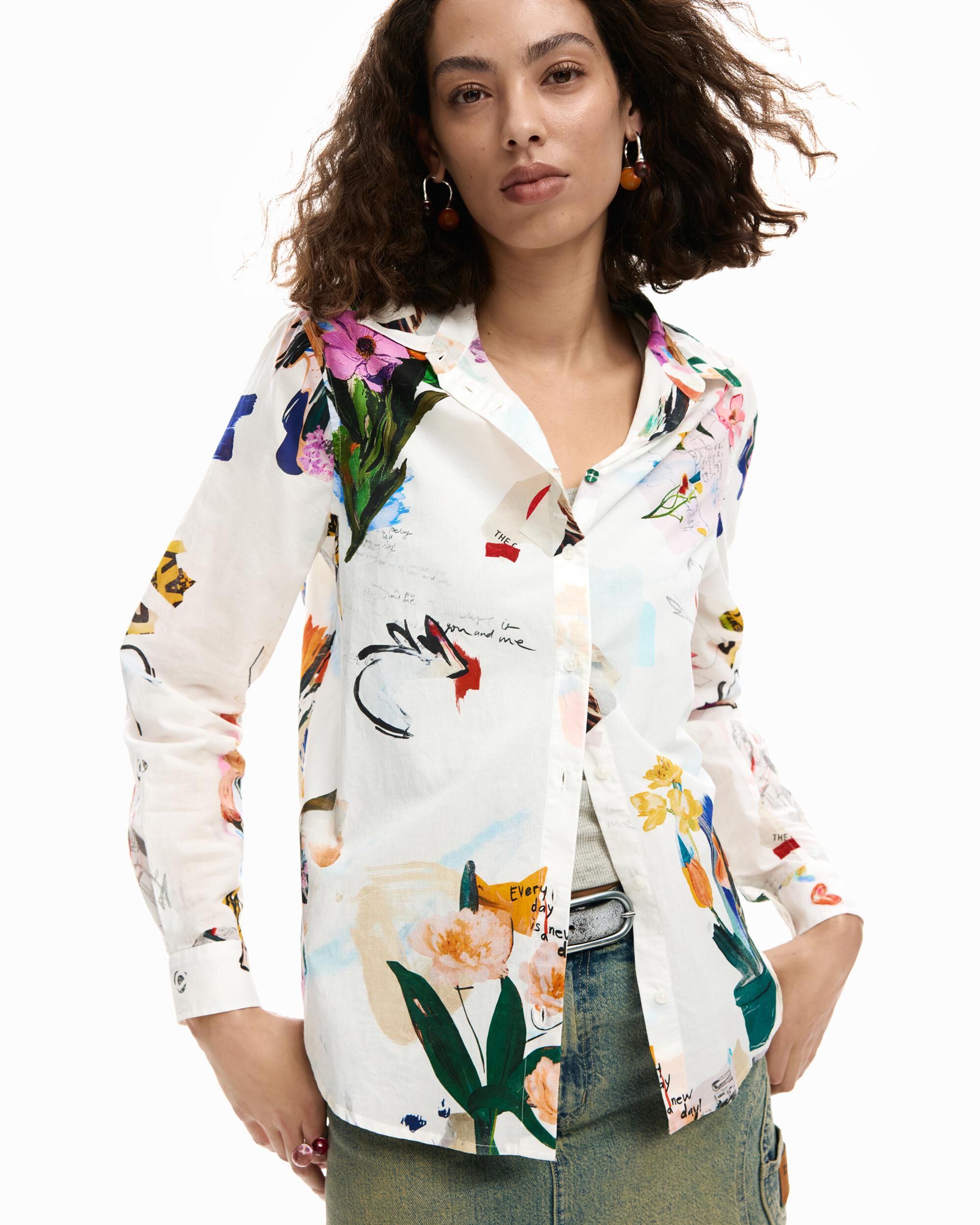 Desigual - Camisa de mujer collage flores.