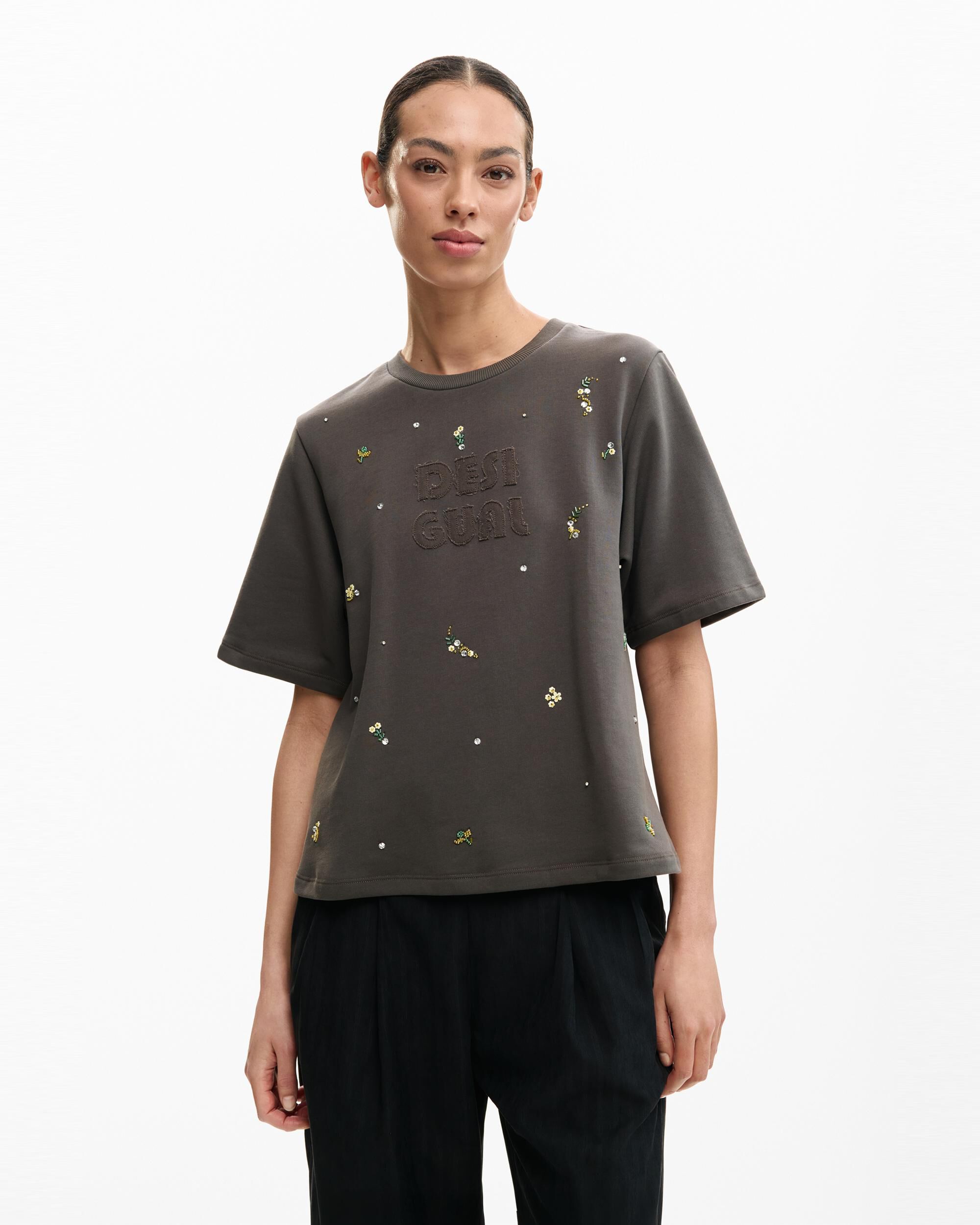 Desigual - Camiseta de mujer logo apliques.