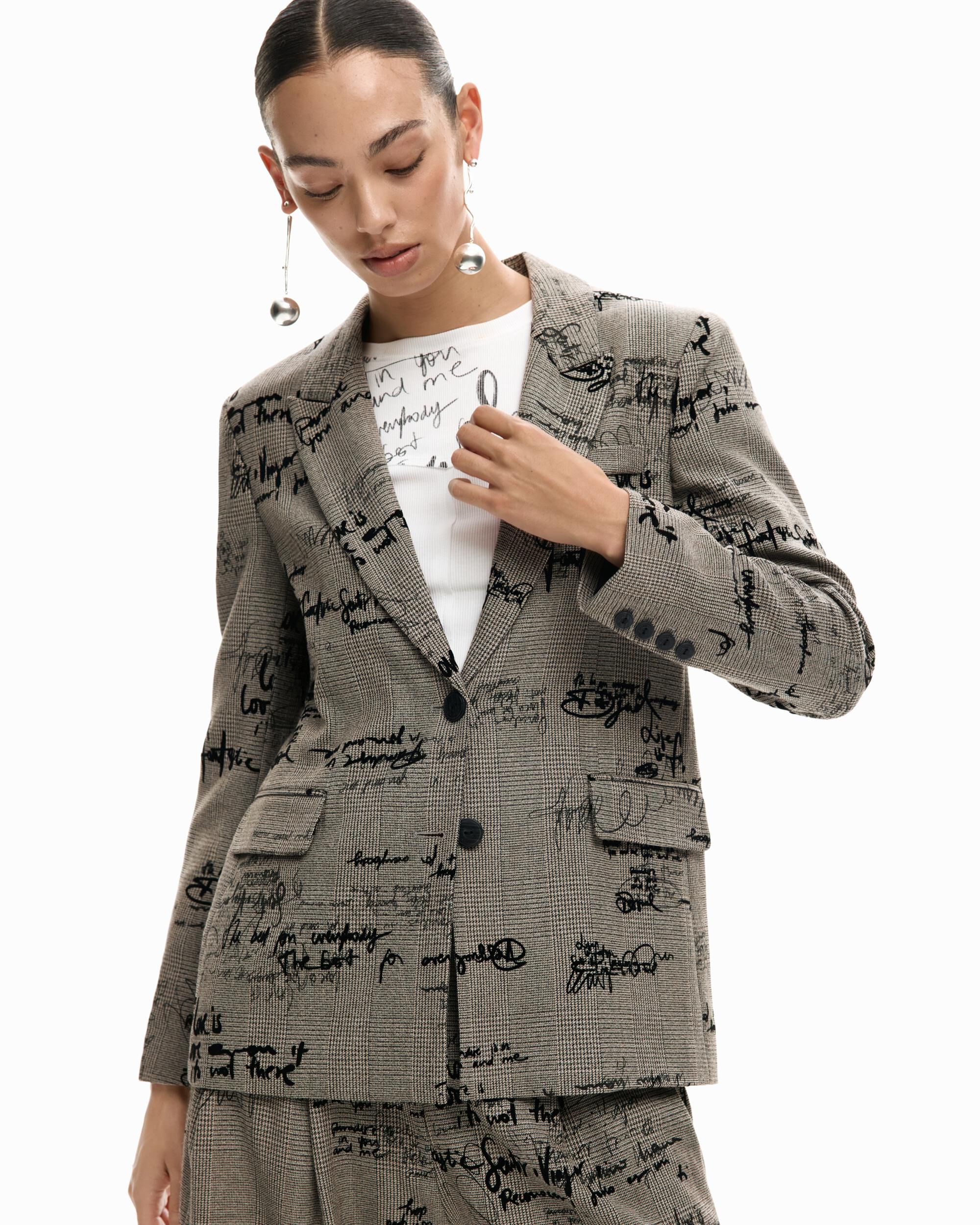 Imagen 4 de Blazer de mujer lettering cuadros - Desigual - Natural Natural