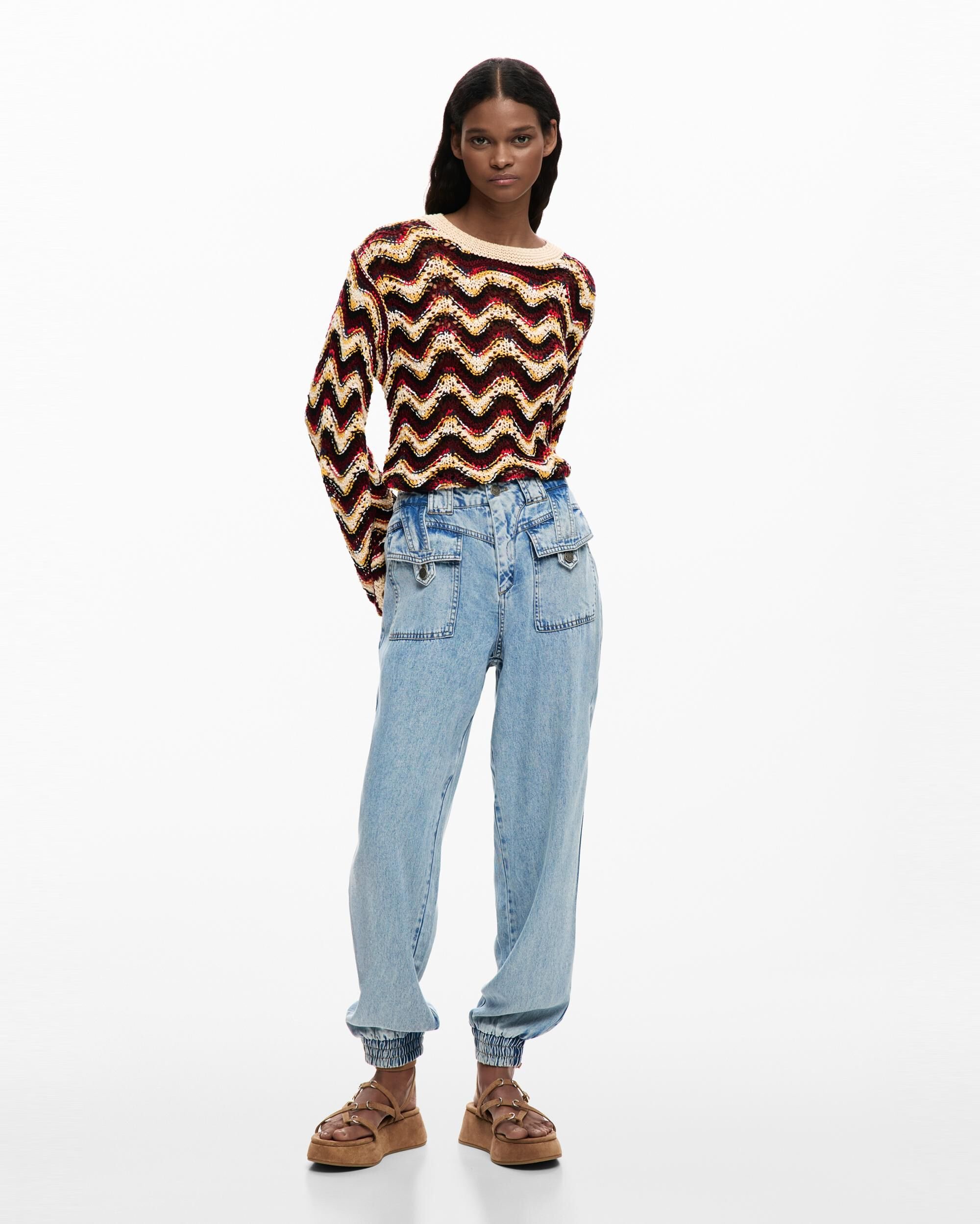 Desigual - Vaquero recto de mujer denim jogger.