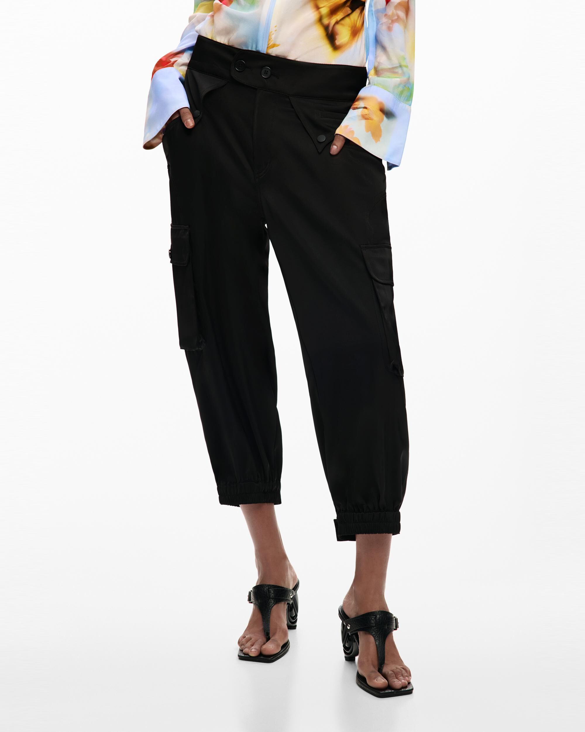 Pantalón capri cargo - Desigual - Negro Negro-2
