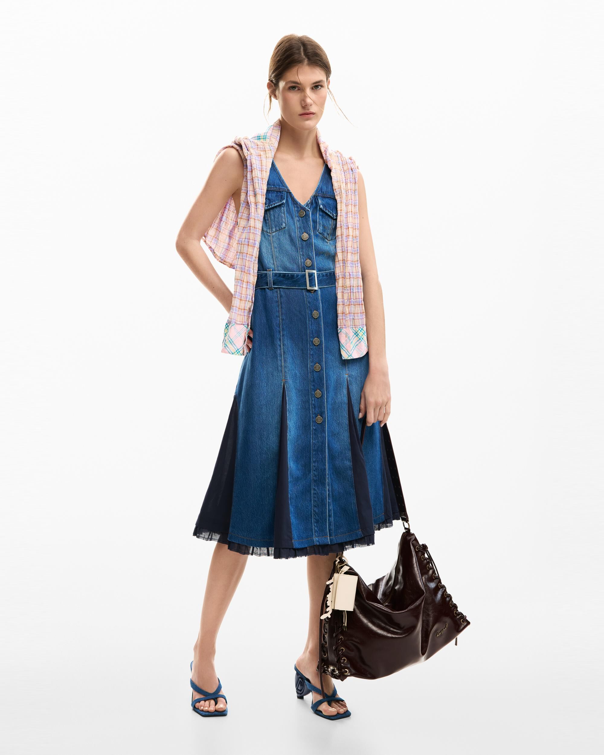 Desigual - Vestido denim midi.