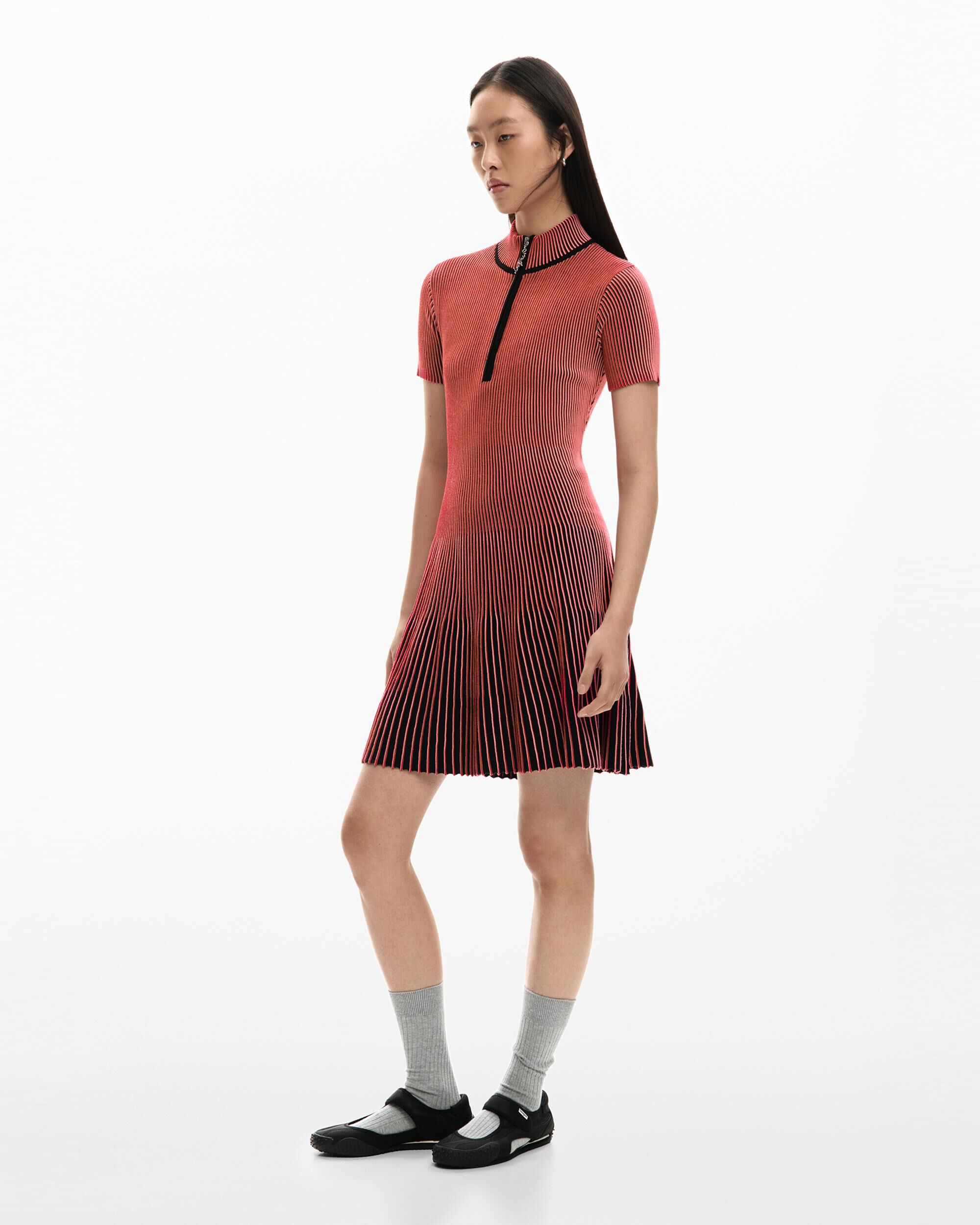 Desigual - Vestido corto tornasolado.