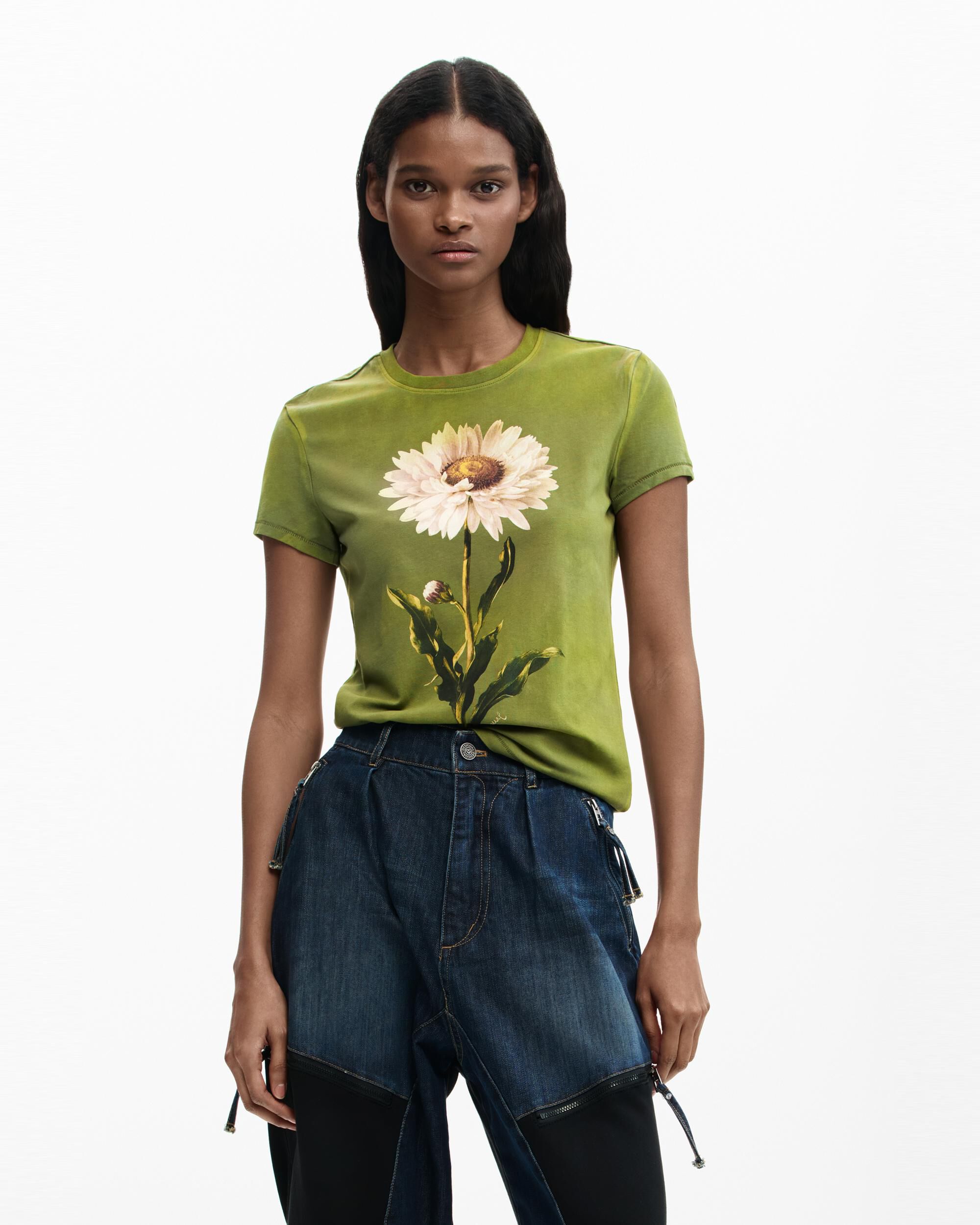 Desigual - Camiseta de mujer ajustada margarita.