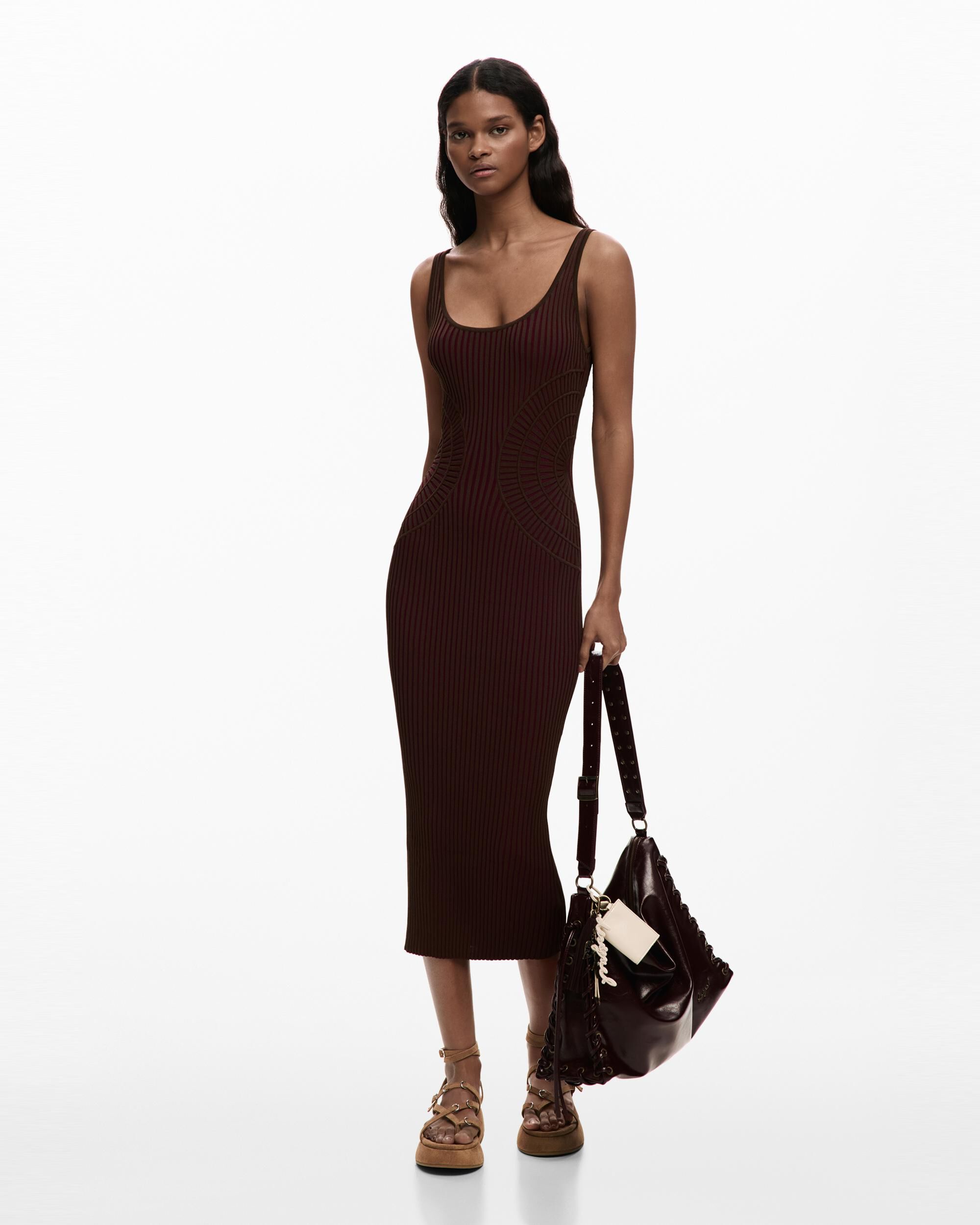 Desigual - Vestido midi tirantes liso.