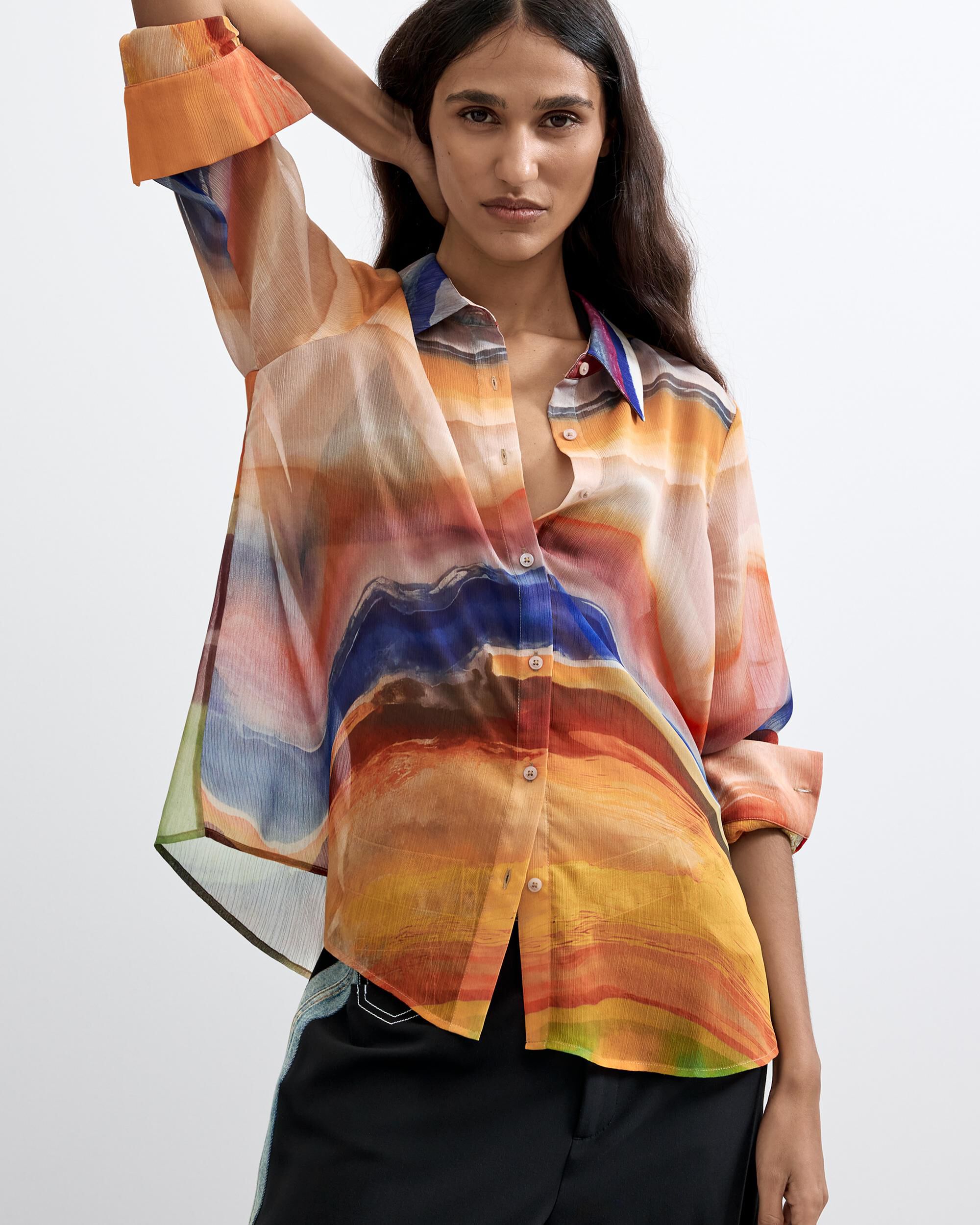 Desigual - Blusa de mujer manga larga estampada.