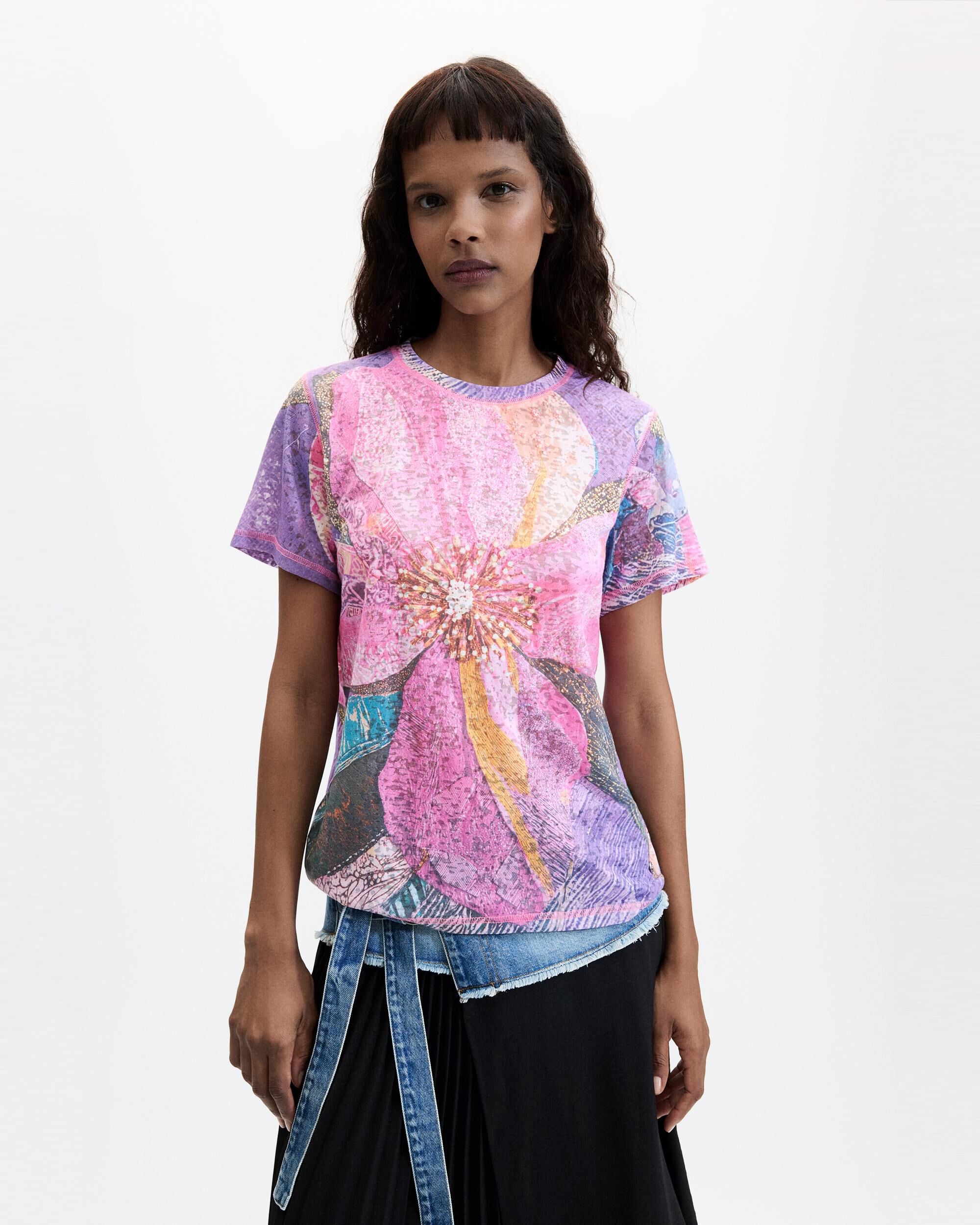 Camiseta de mujer estampada flores - Desigual - Rosa Rosa-1