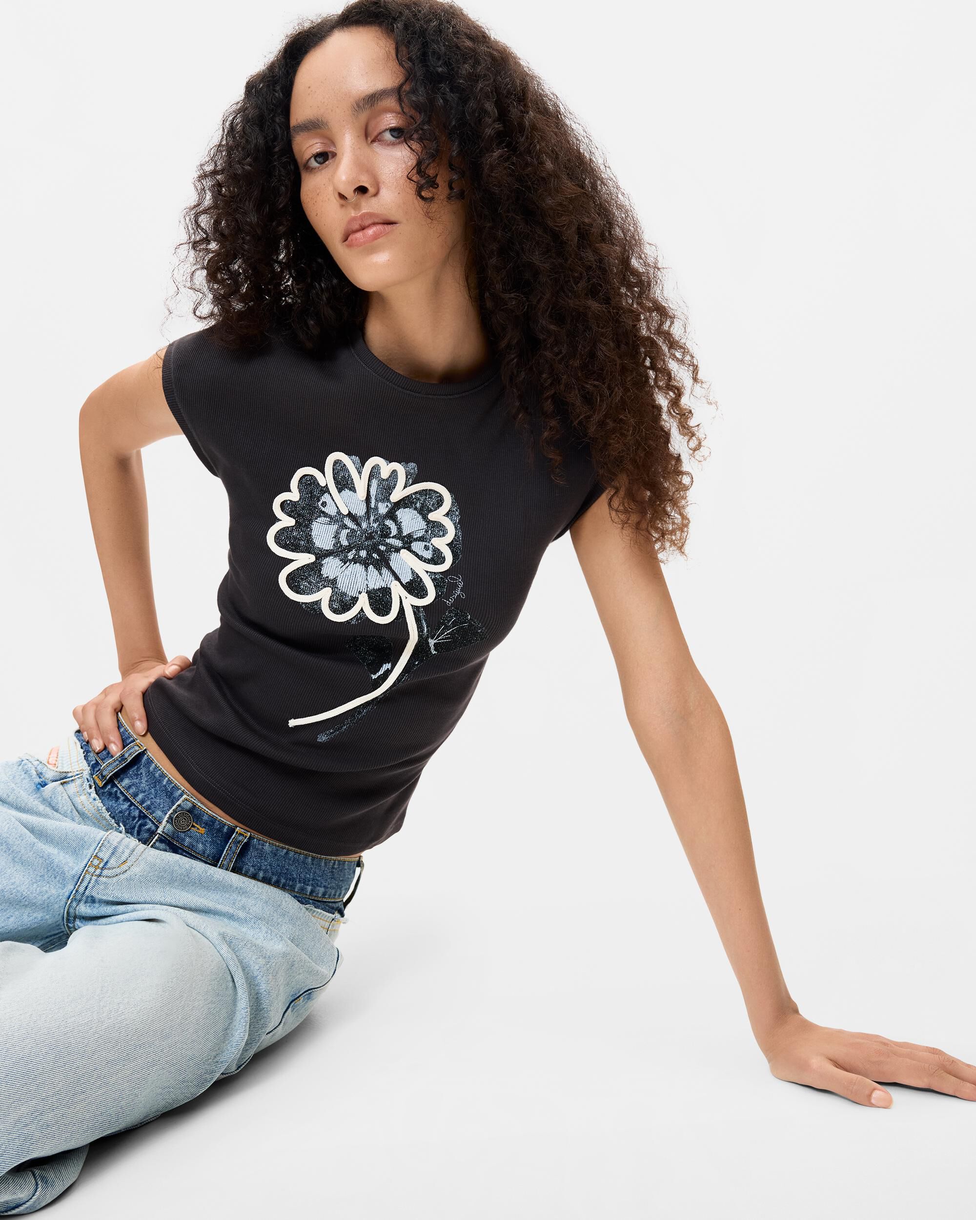 Camiseta de mujer estampada floral - Desigual - Negro Negro-4