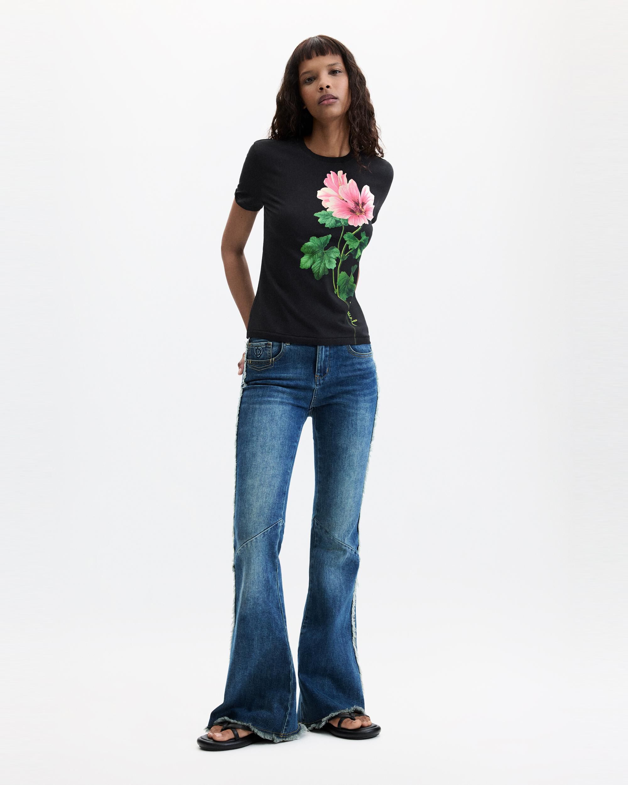 Camiseta de mujer estampada flores - Desigual - Negro Negro-2