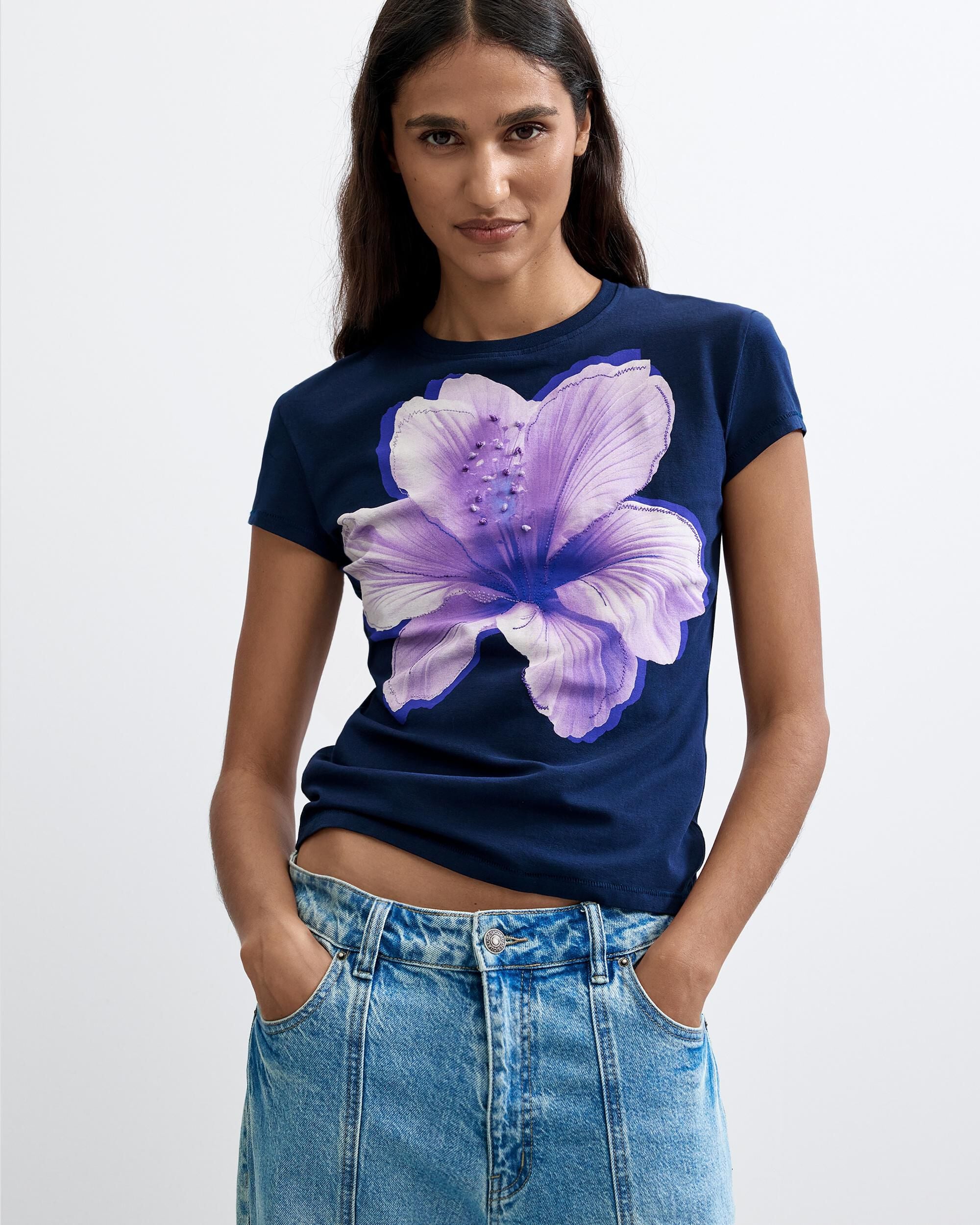 Imagen 0 de Camiseta de mujer estampada floral Blanco