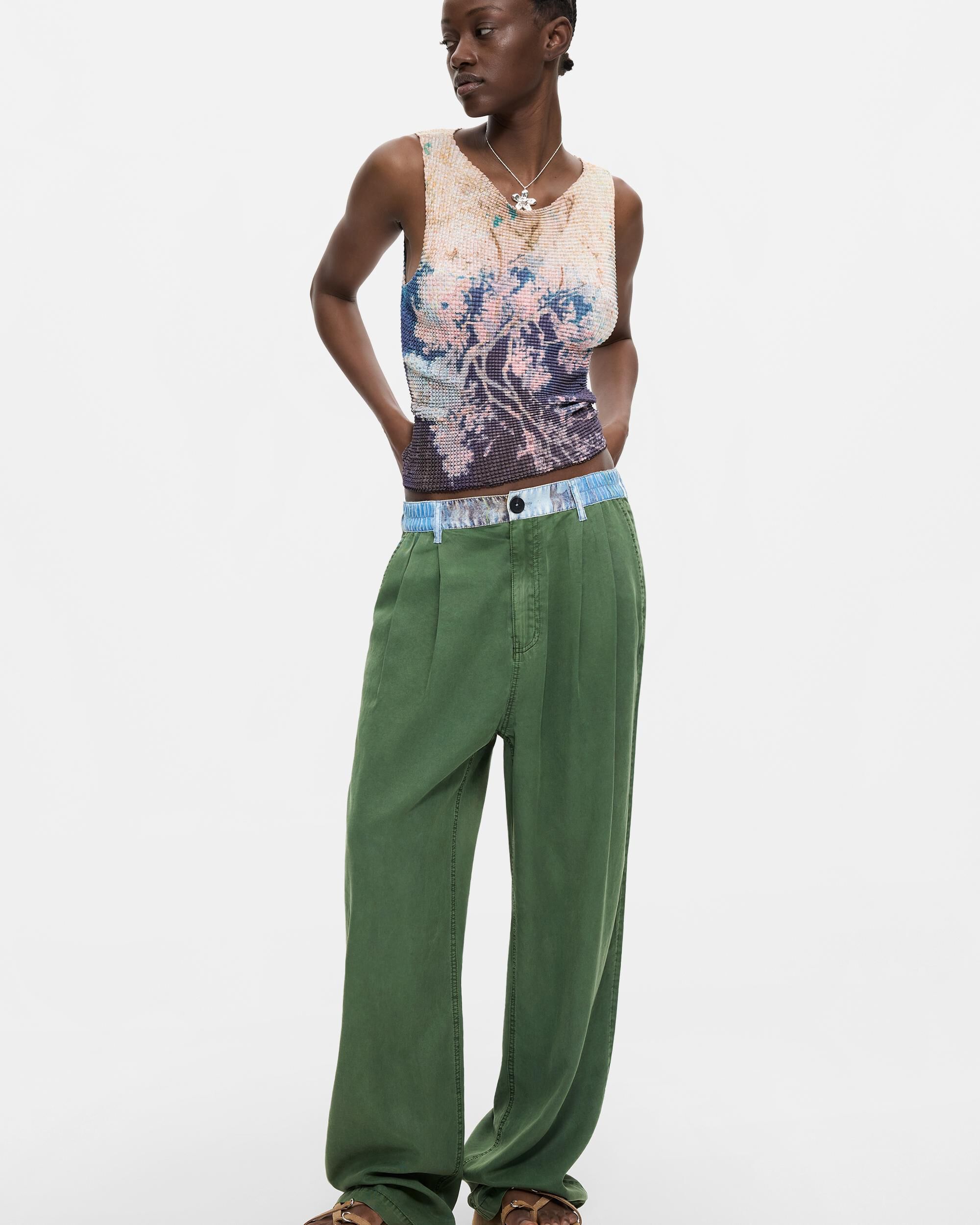 Desigual - Pantalón de mujer recto liso.