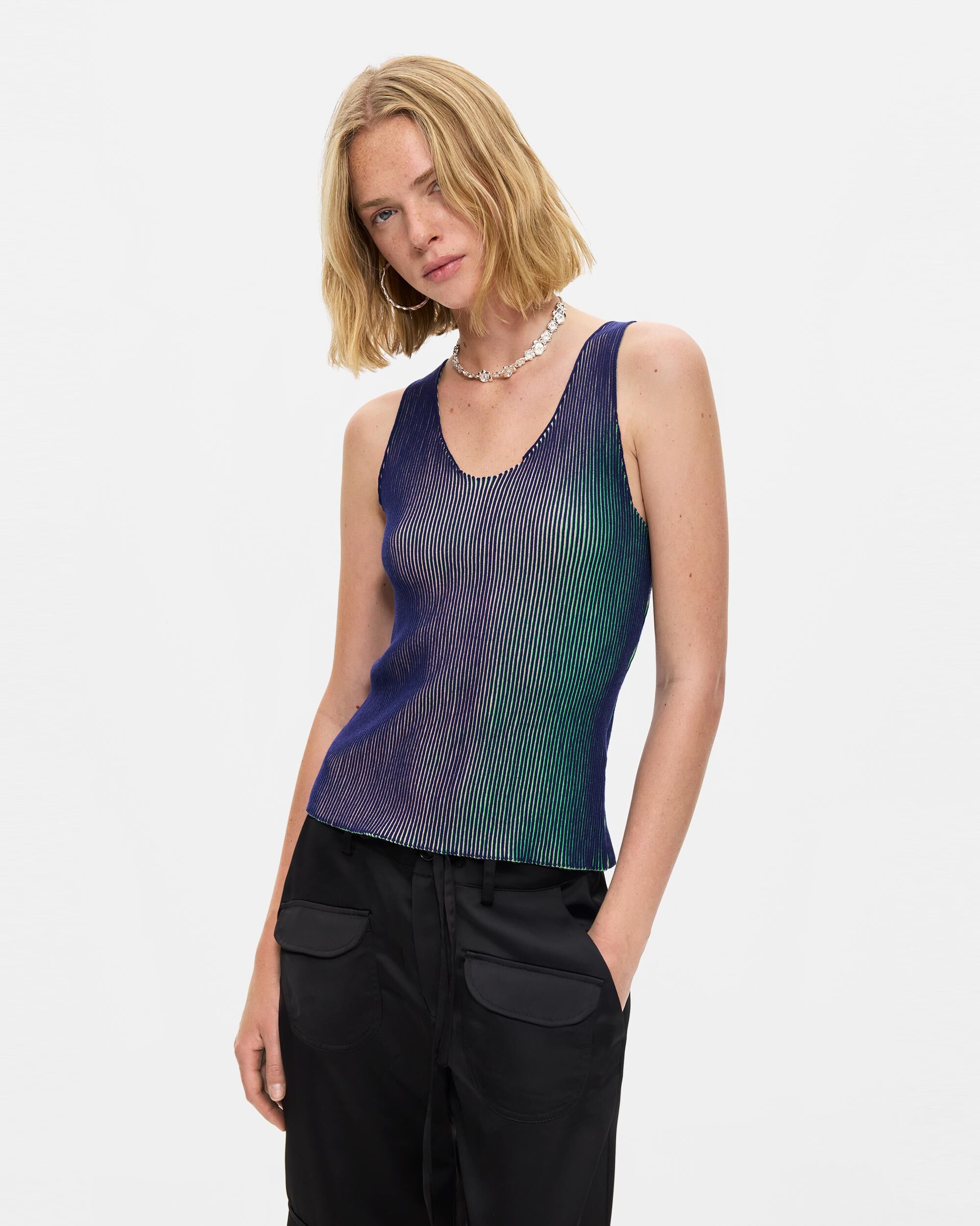 Desigual - Camiseta de mujer tirantes punto.