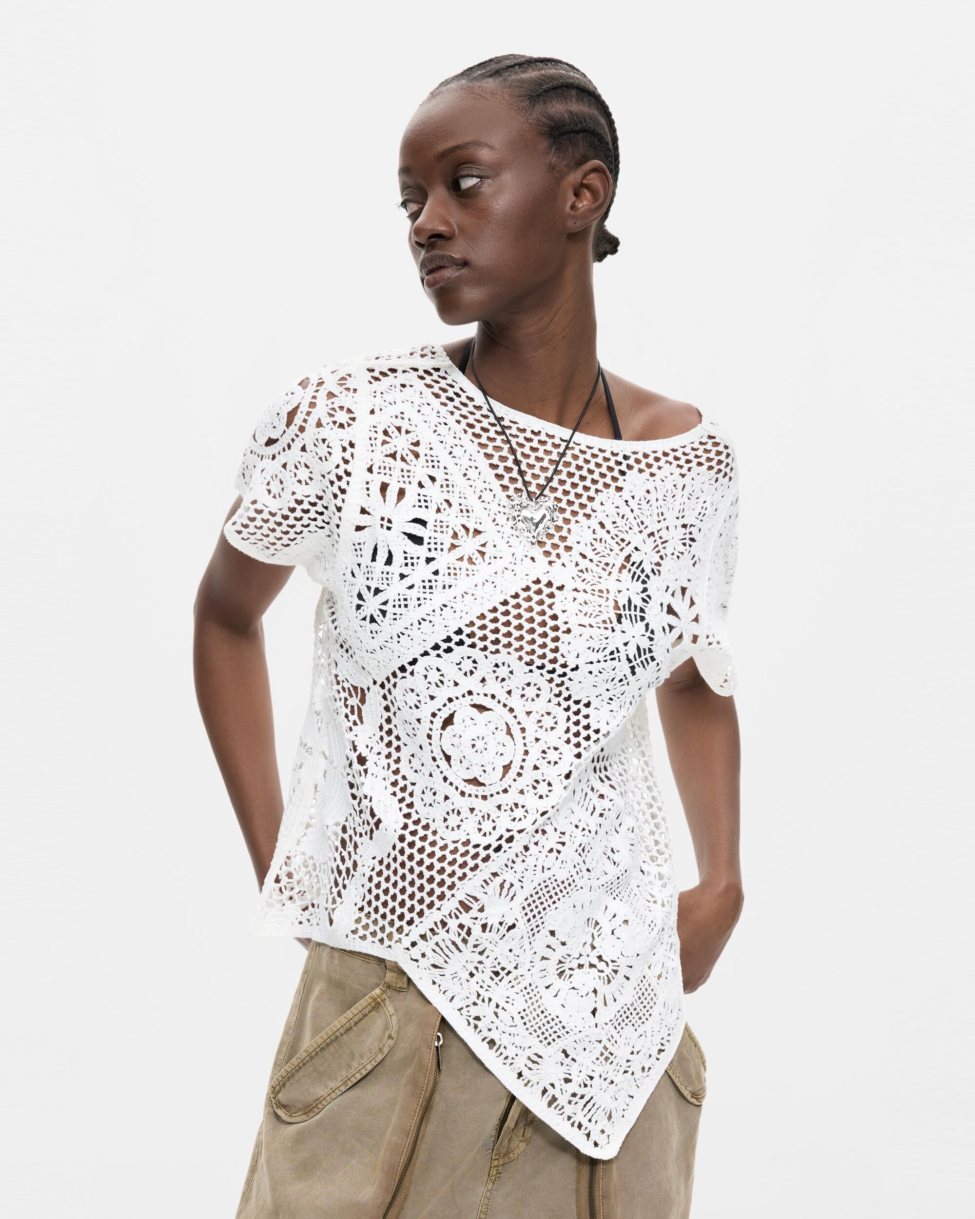 Desigual - Camiseta de mujer crochet asimétrica.