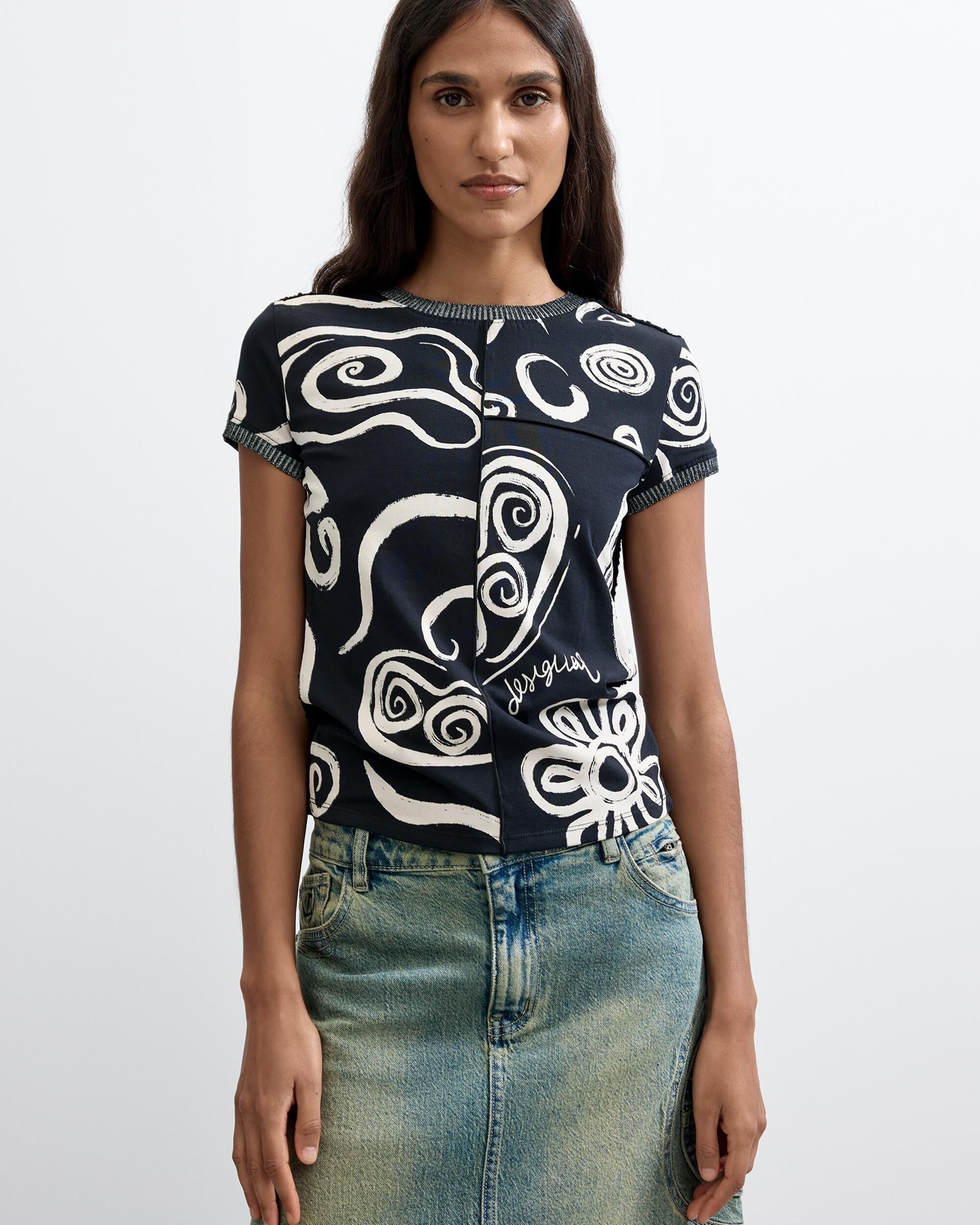 Camiseta de mujer estampada 100% algodón - Desigual - Negro Negro-1