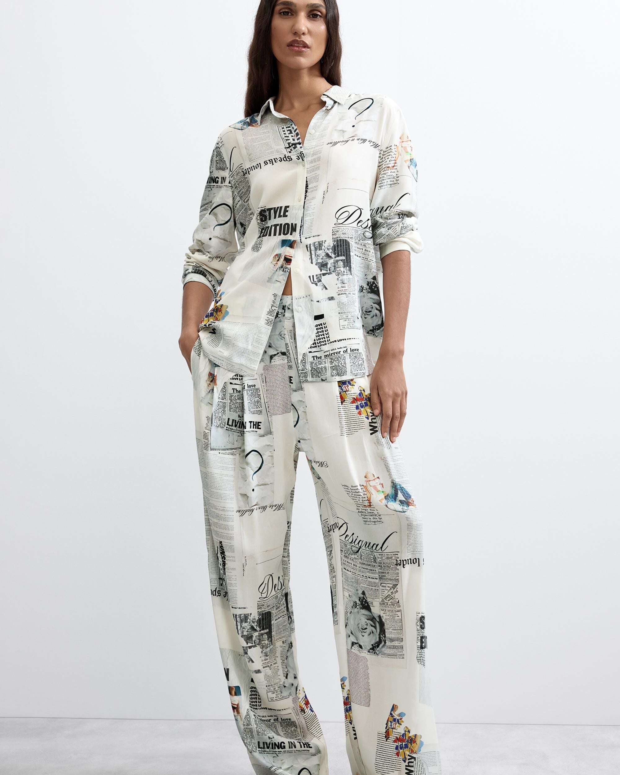 Desigual - Pantalón de mujer estampado pierna ancha.