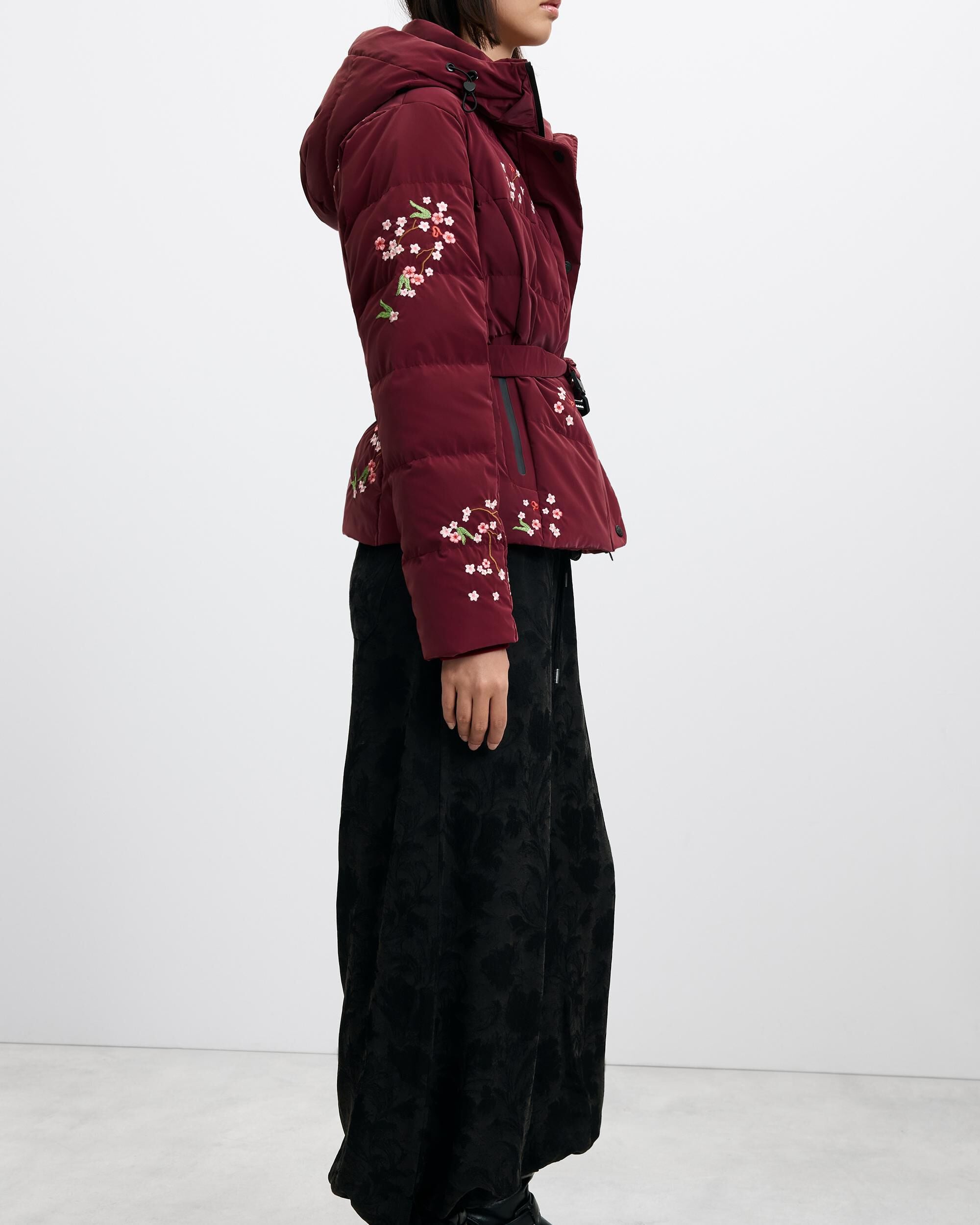 Imagen 1 de Chaqueta de mujer corta acolchada flores Rojo