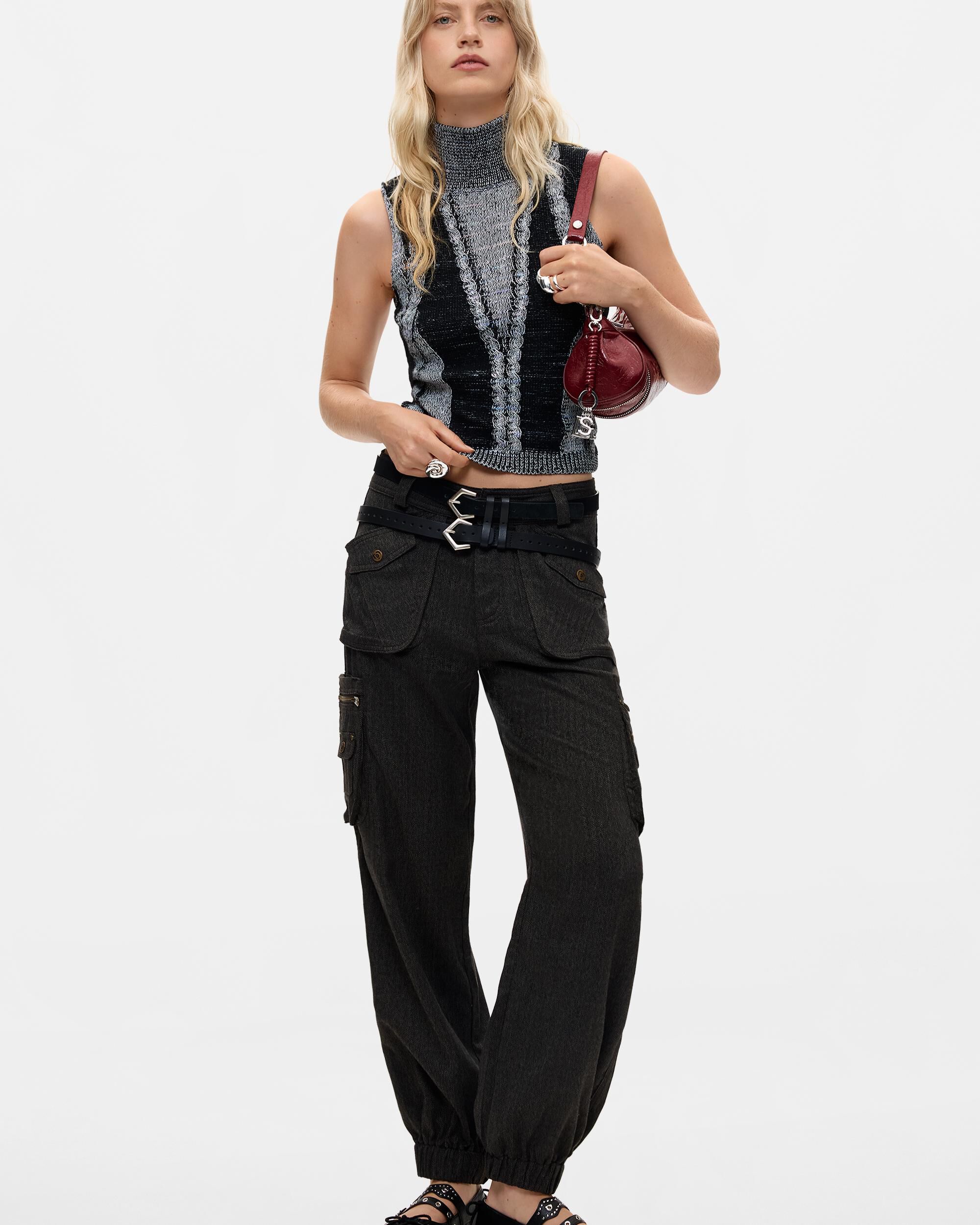 Camiseta de mujer cuello alto sin mangas - Desigual - Negro Negro-2