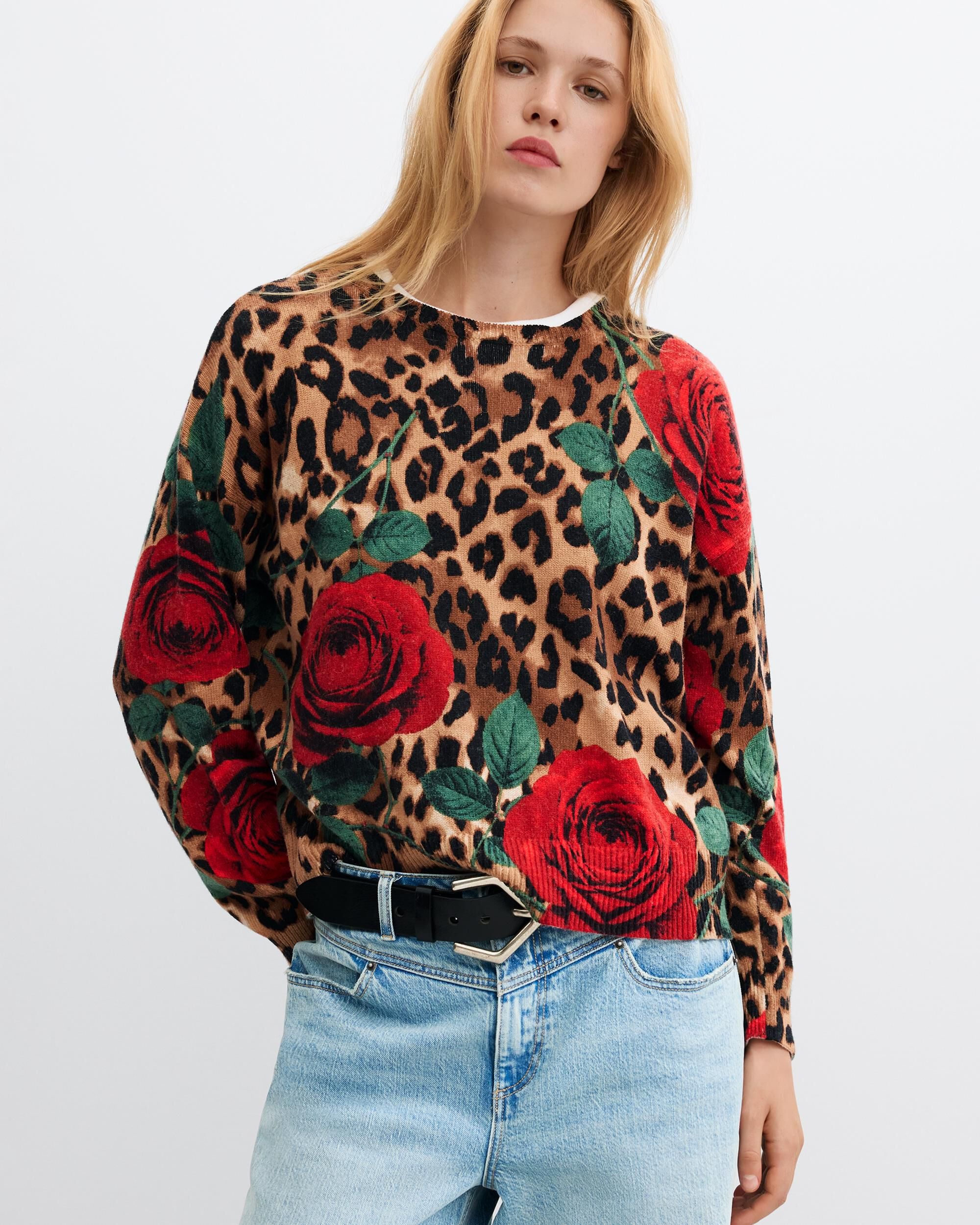 Imagen 0 de Jersey de mujer rosas punto grueso Marrón