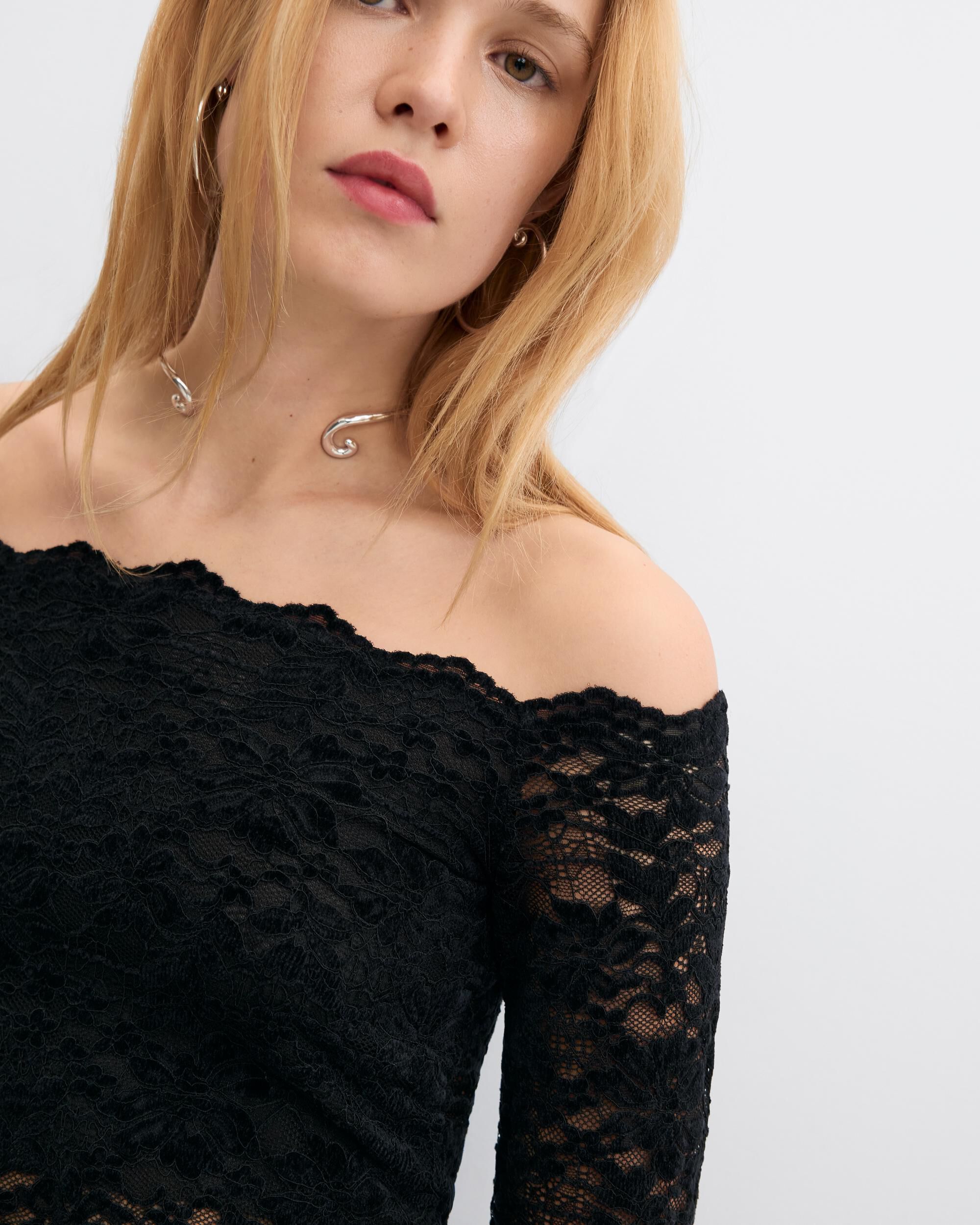 Camiseta de mujer escote bardot - Desigual - Negro Negro-4