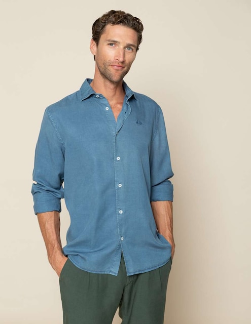 Imagen 0 de Camisa de hombre corte regular lisa