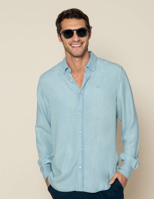 Imagen 0 de Camisa tencel de hombre corte regular lisa en color denim claro